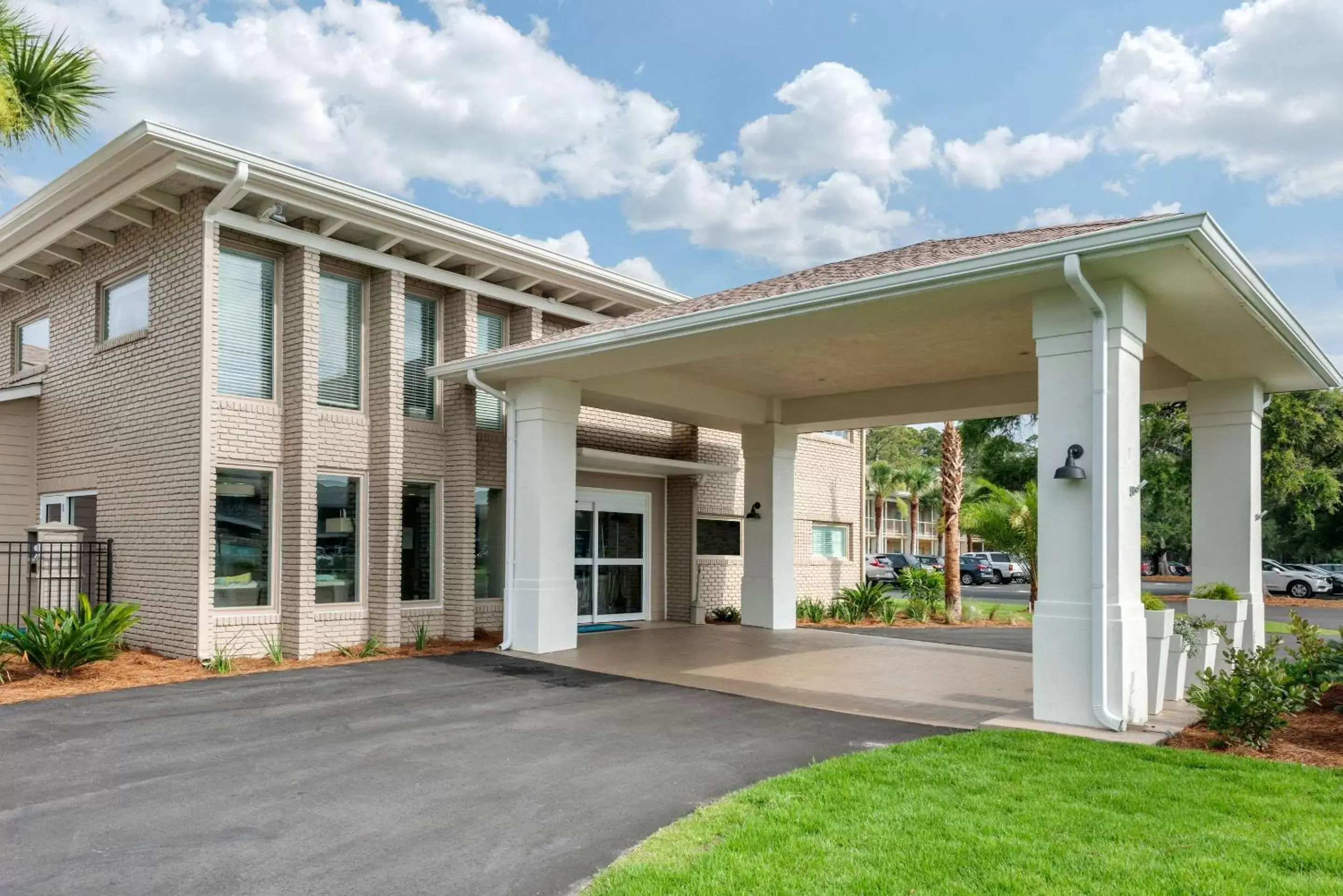 Property Building in Seafarer Inn & Suites, Ascend Hotel Collection