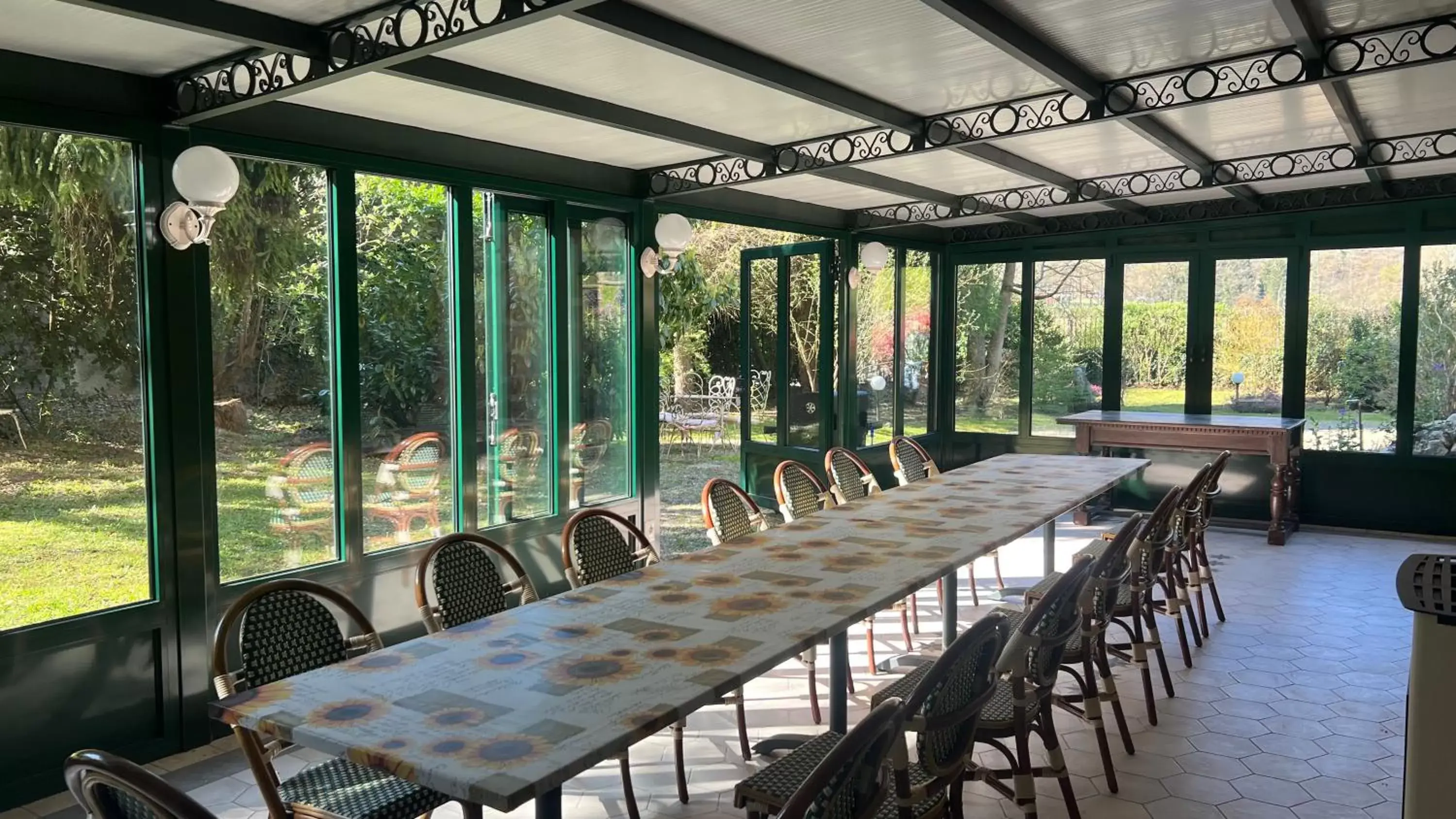 Meeting/conference room, Restaurant/Places to Eat in La Villa del Lago