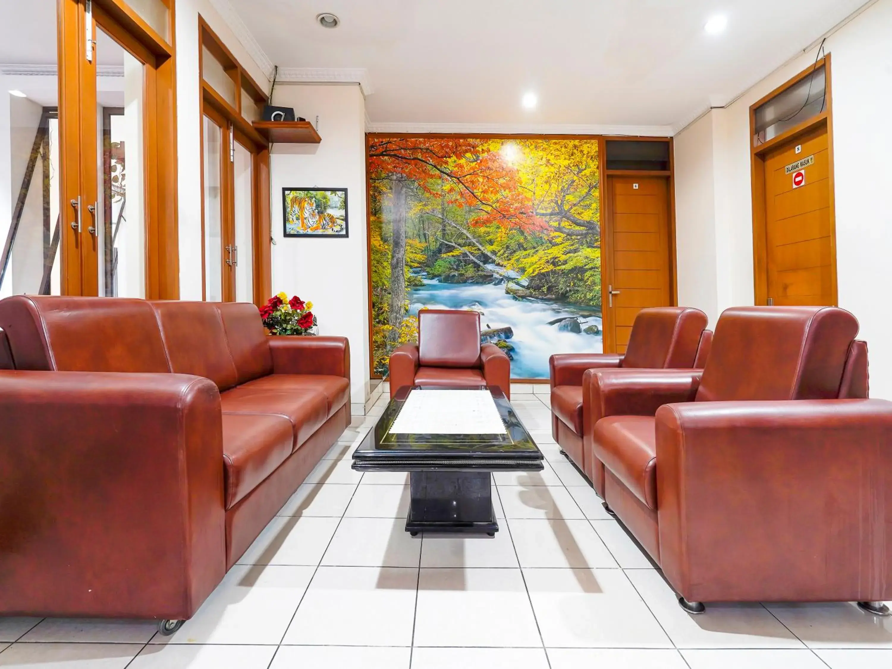 Lobby or reception, Lobby/Reception in OYO Collection O 91297 Hotel Sakura Lobby or reception, Lobby/Reception in OYO Collection O 91297 Hotel Sakura