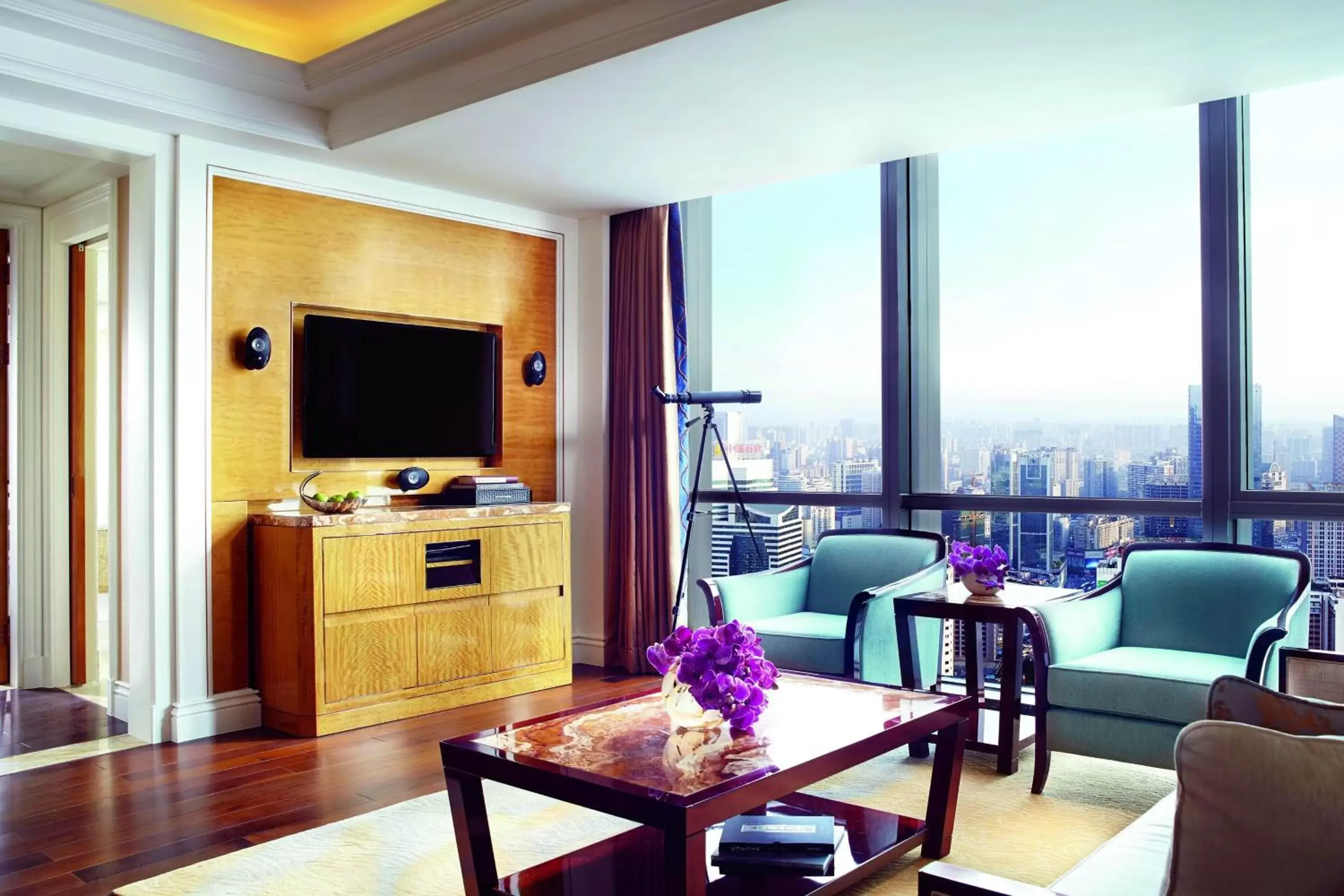 Photo of the whole room, Seating Area in The Ritz-Carlton, Chengdu