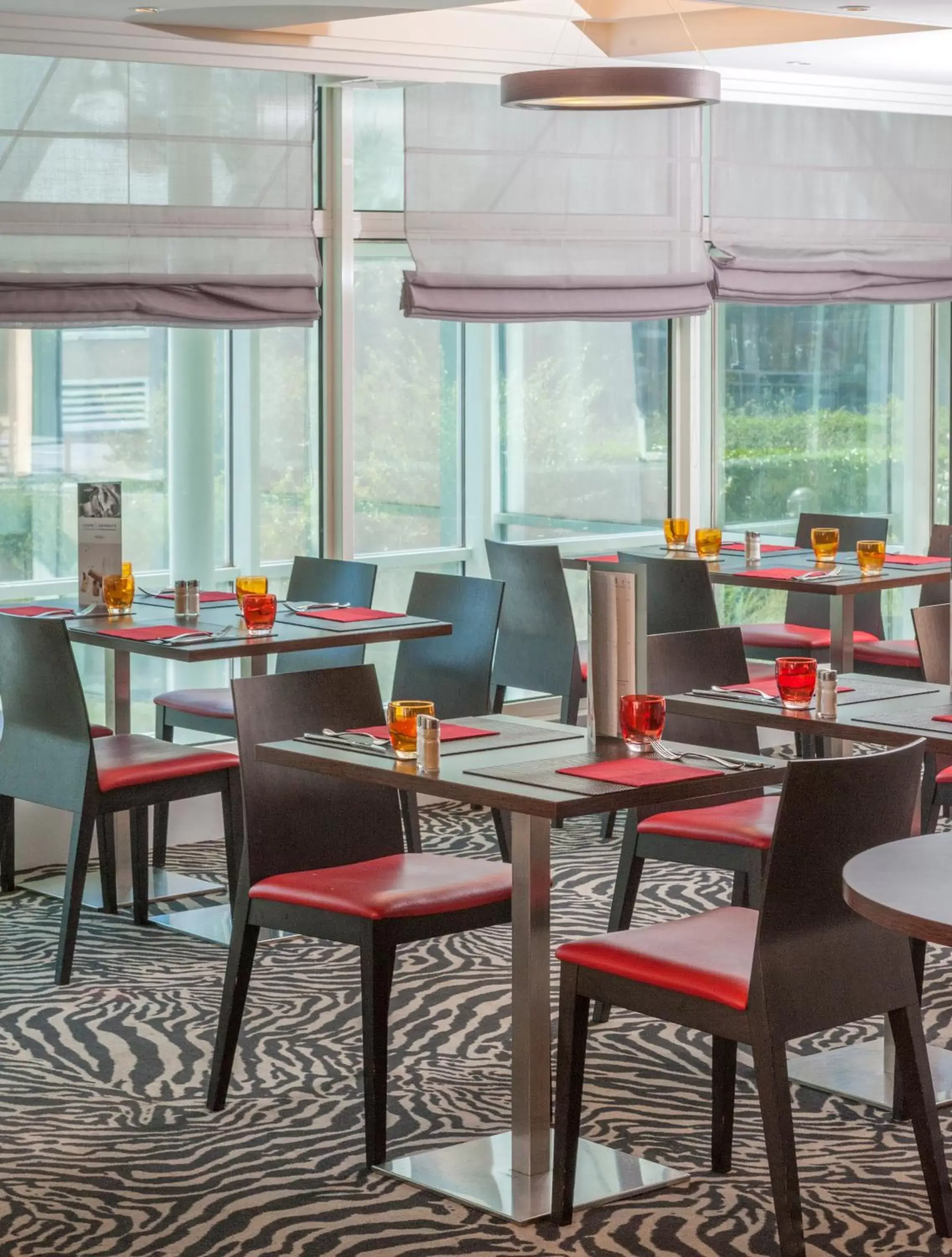 Restaurant/Places to Eat in Hotel Mercure Grenoble Centre Président