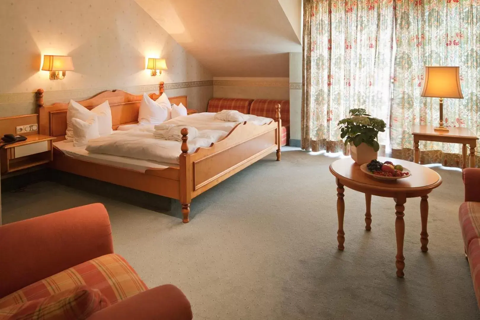 Photo of the whole room, Bed in Göbels Landhotel