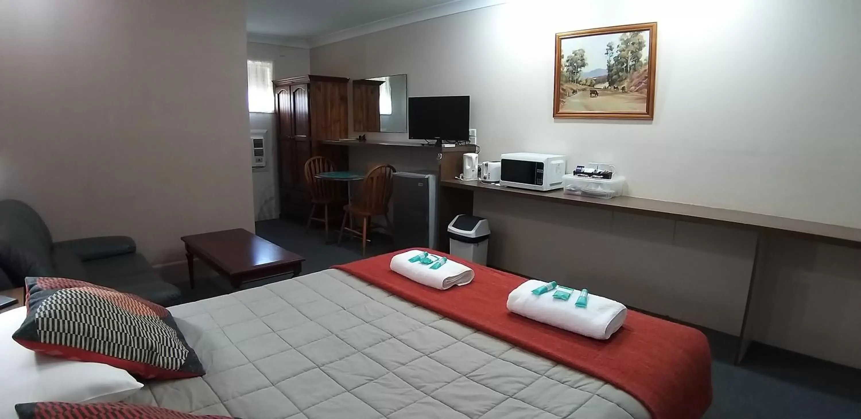 Queen Room in Taree Country Motel