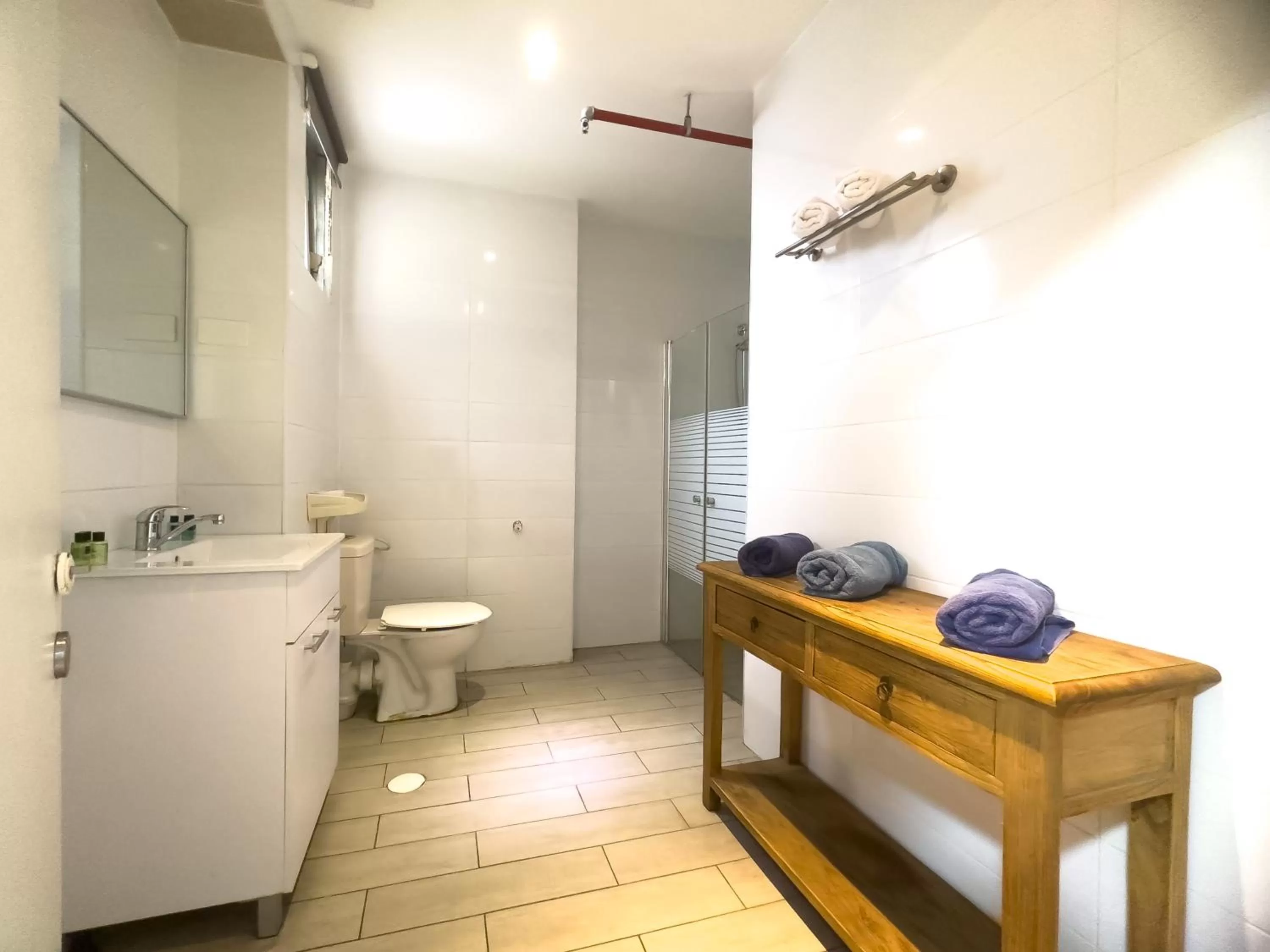 Toilet in Central Laguardia Hotel