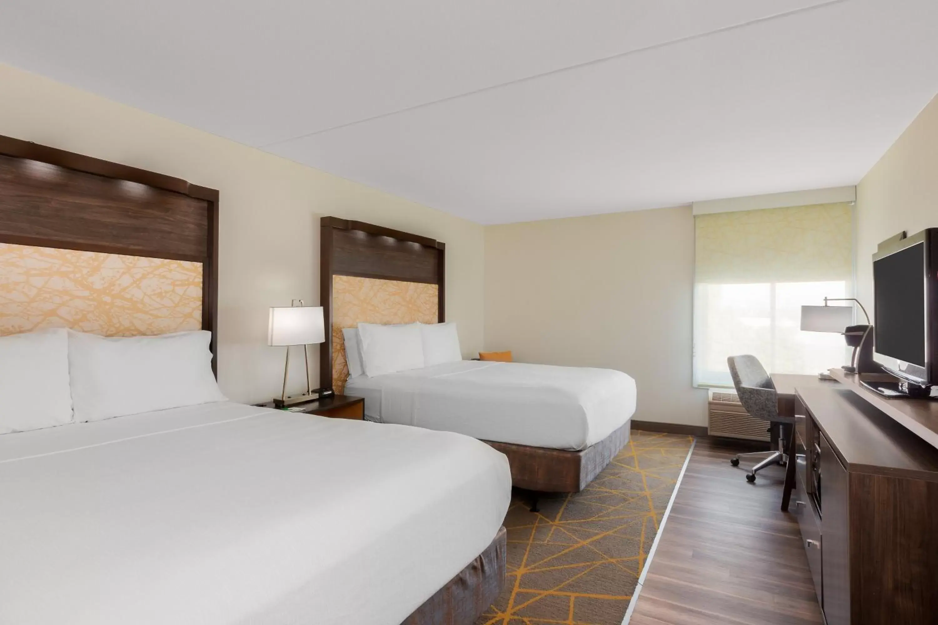 Photo of the whole room, Bed in Holiday Inn La Mirada near Anaheim, an IHG Hotel