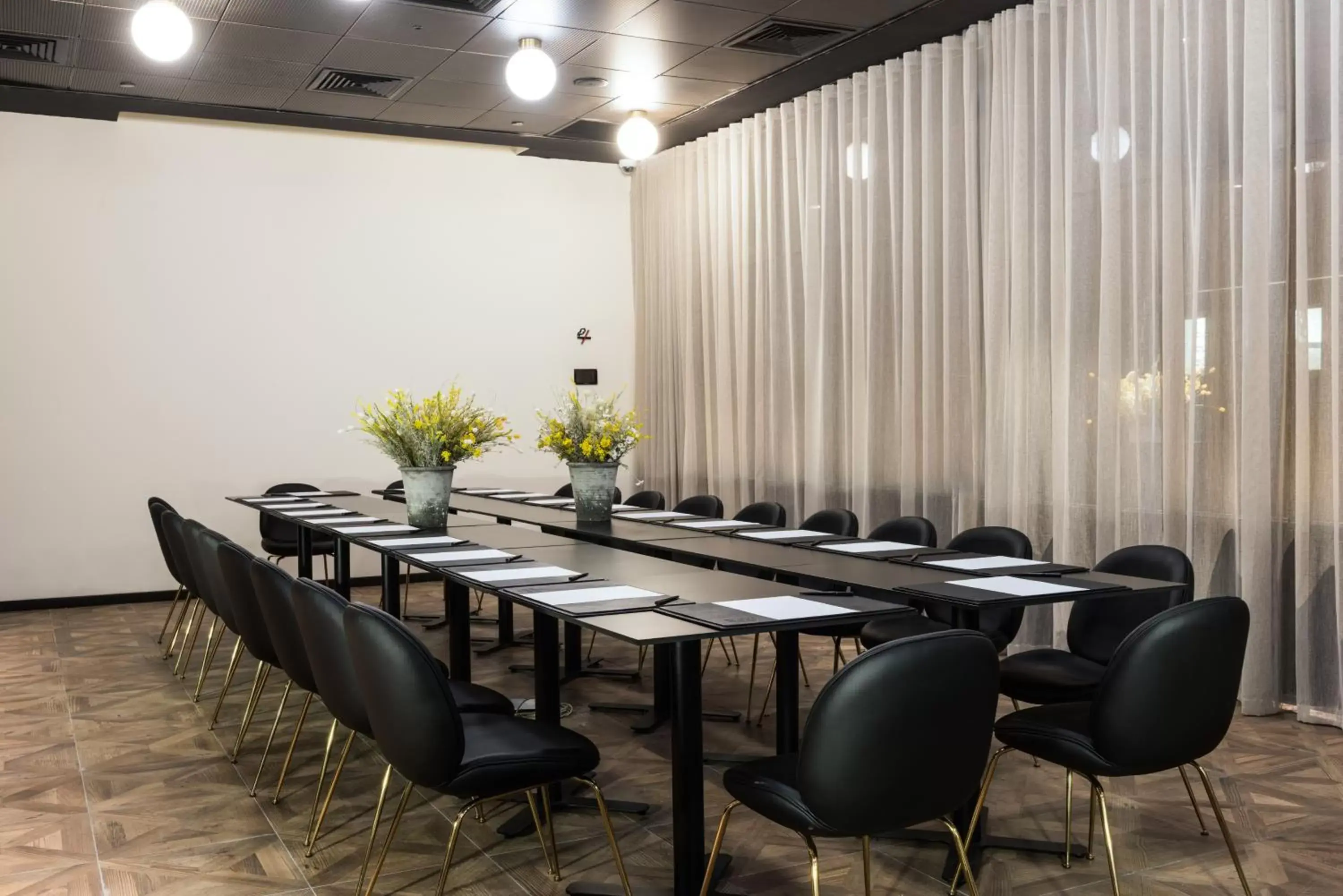Meeting/conference room in Leonardo Boutique Jerusalem