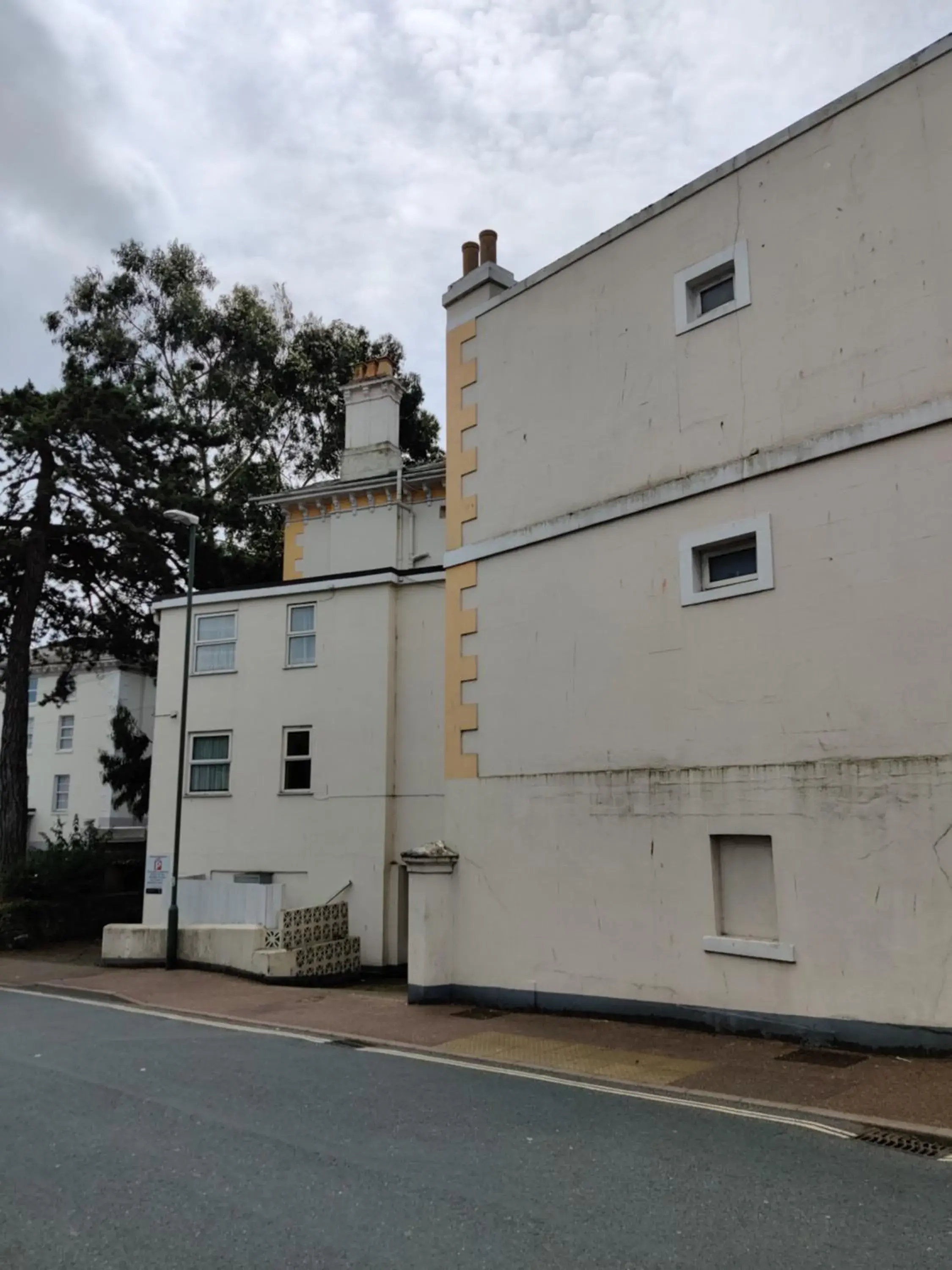Property Building in Inglewood Palm Hotel, Abbey Sands Torquay