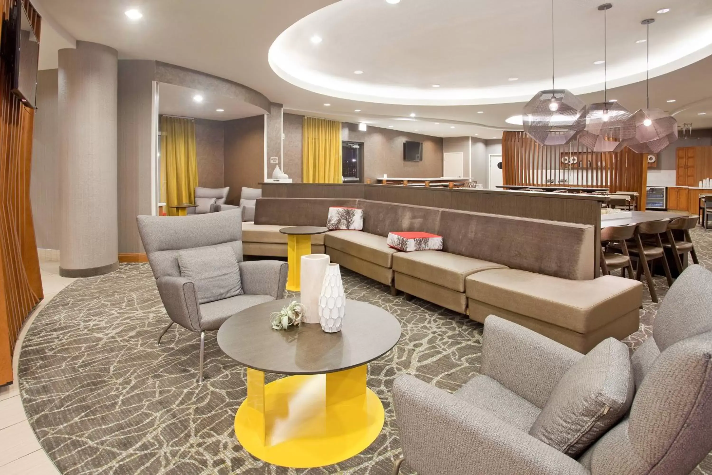 Lobby or reception, Lounge/Bar in Springhill Suites by Marriott Wichita East At Plazzio