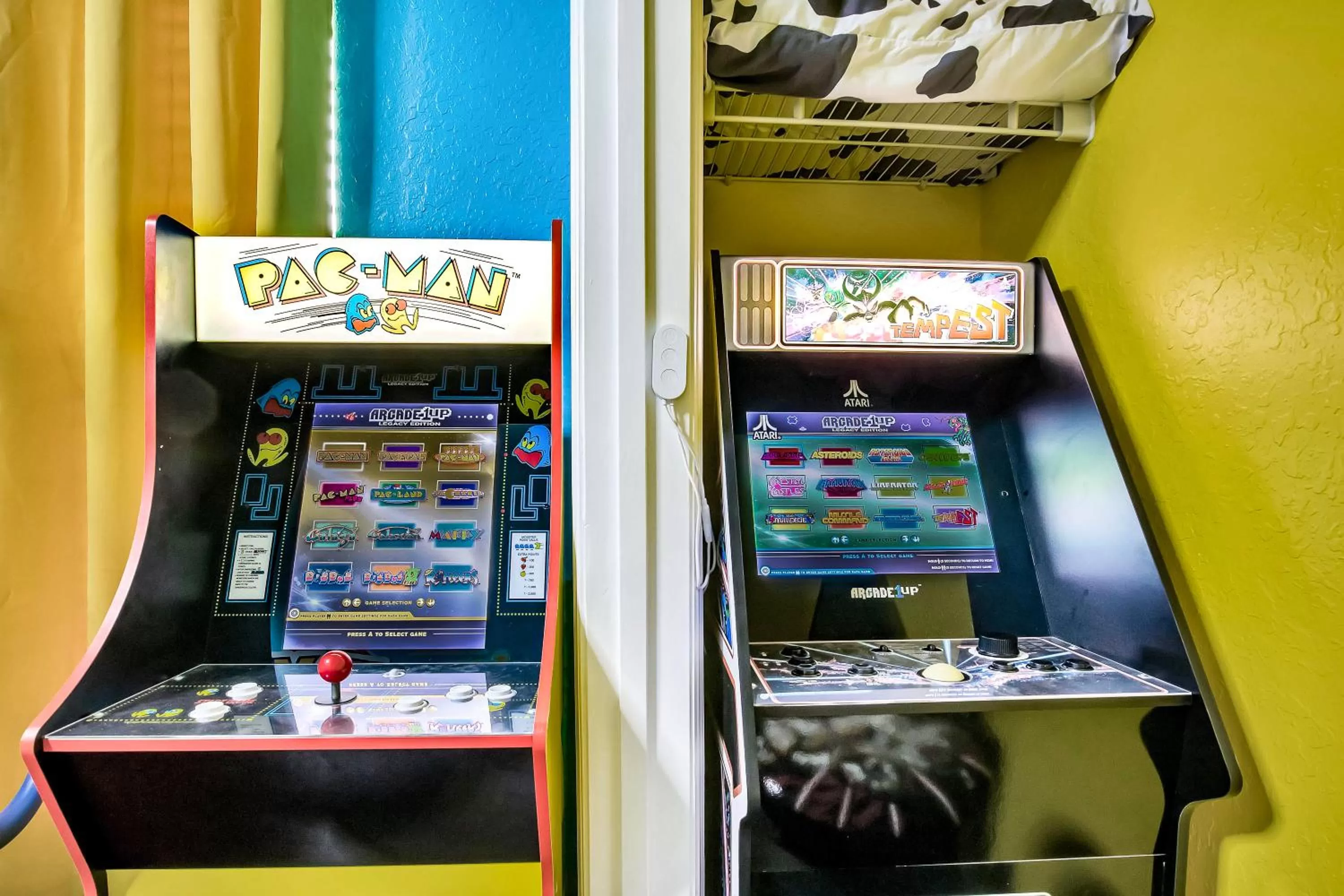 Game Room in Magical Adventure Condo w Waterpark near Disney No Resort Fees