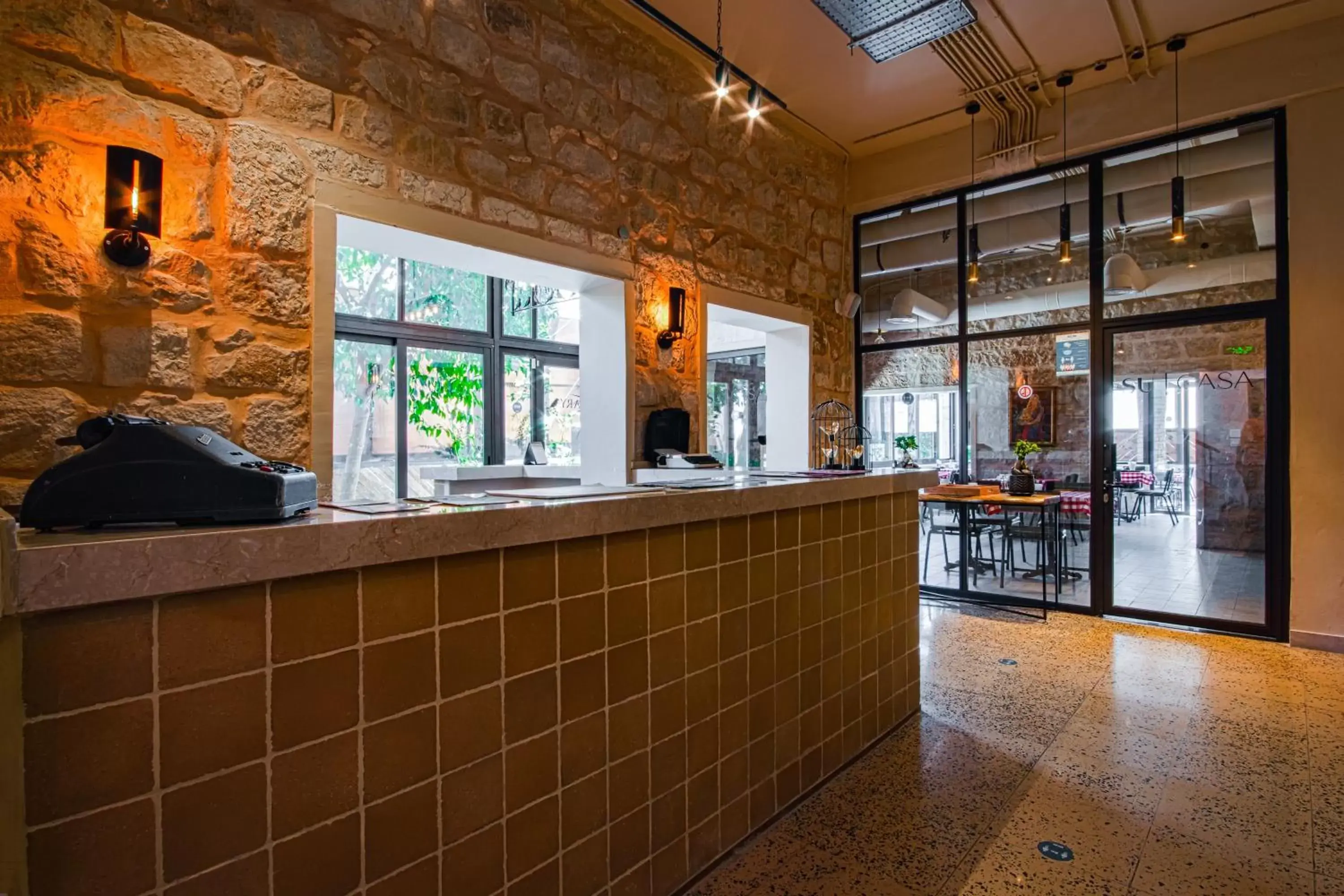 Restaurant/places to eat in Canary Boutique Hotel Restaurant/places to eat in Canary Boutique Hotel