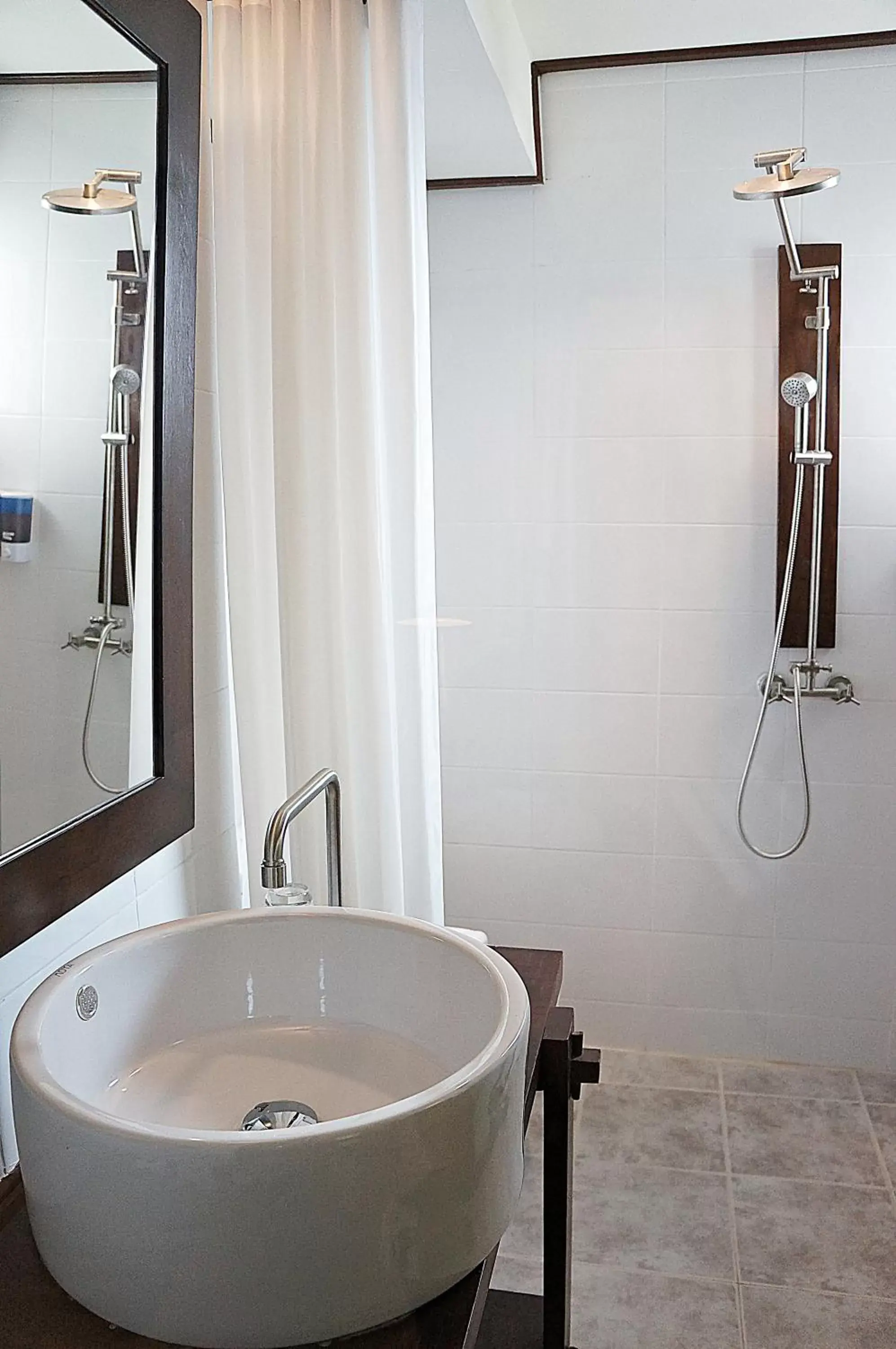 Shower, Bathroom in Kampaeng Ngam Hotel - SHA Extra Plus