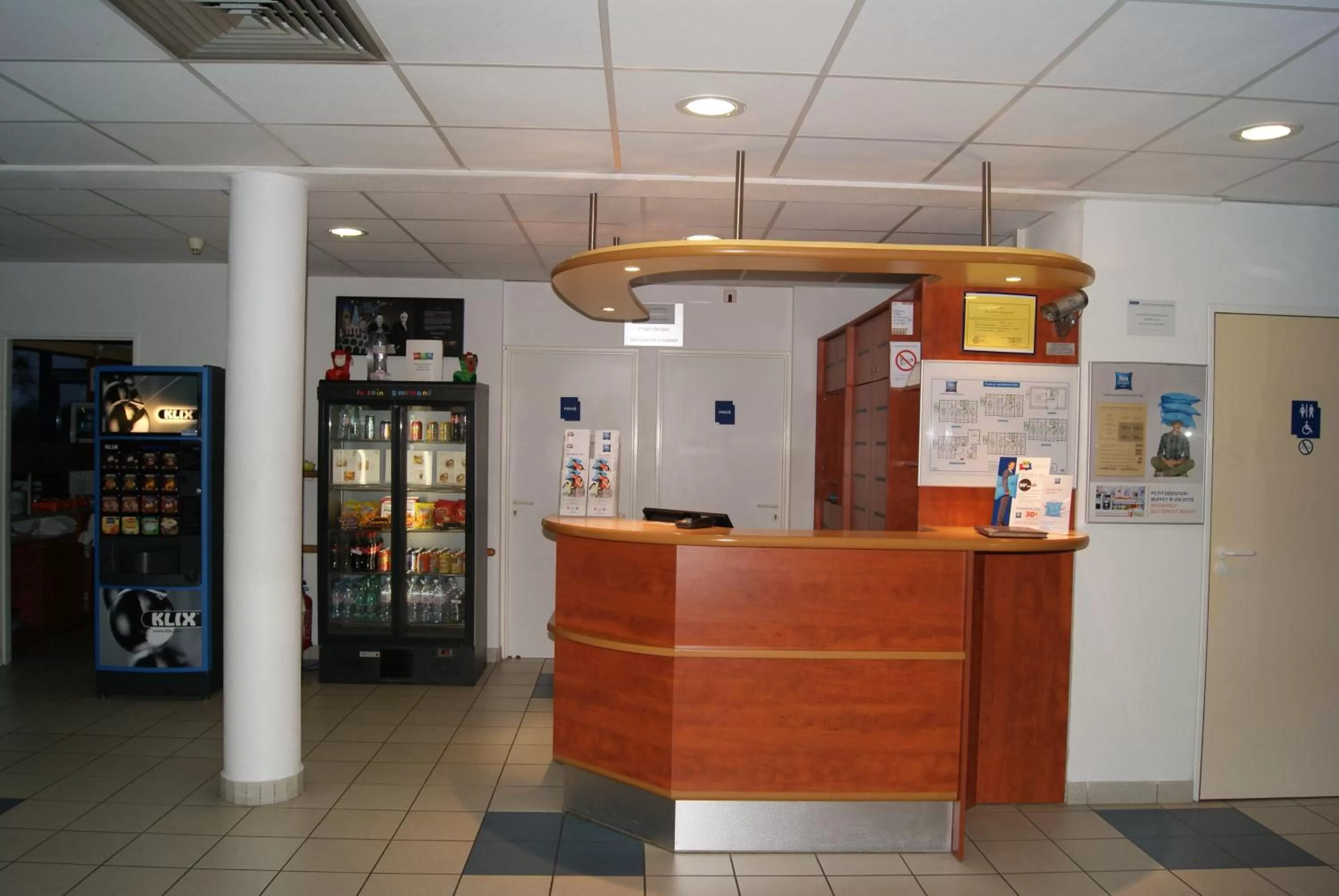 Lobby or reception in ibis budget Nevers Varennes Vauzelles