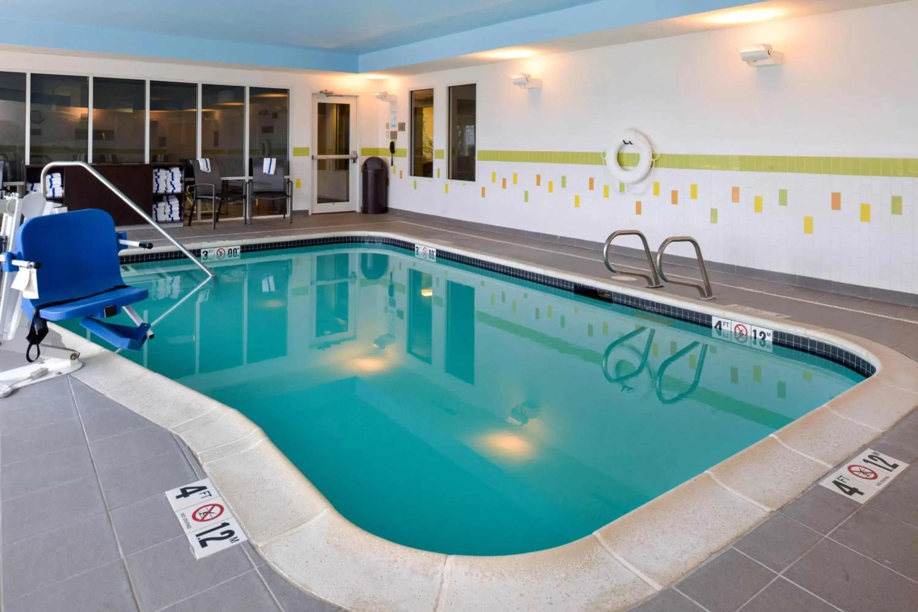 Swimming Pool in Fairfield Inn & Suites by Marriott Cedar Rapids