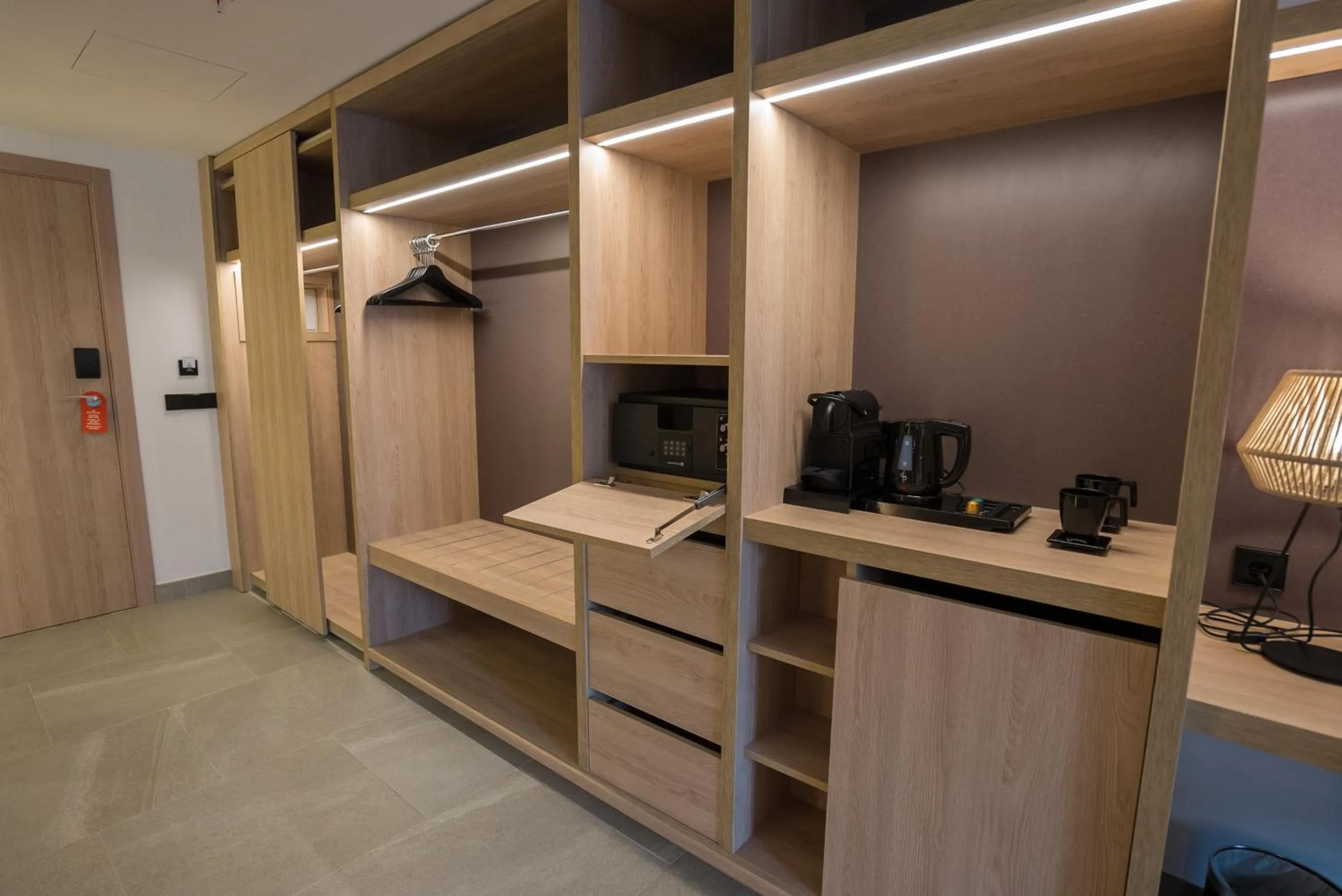 Coffee/tea facilities in Hotel Morlans Suites - Adults Only