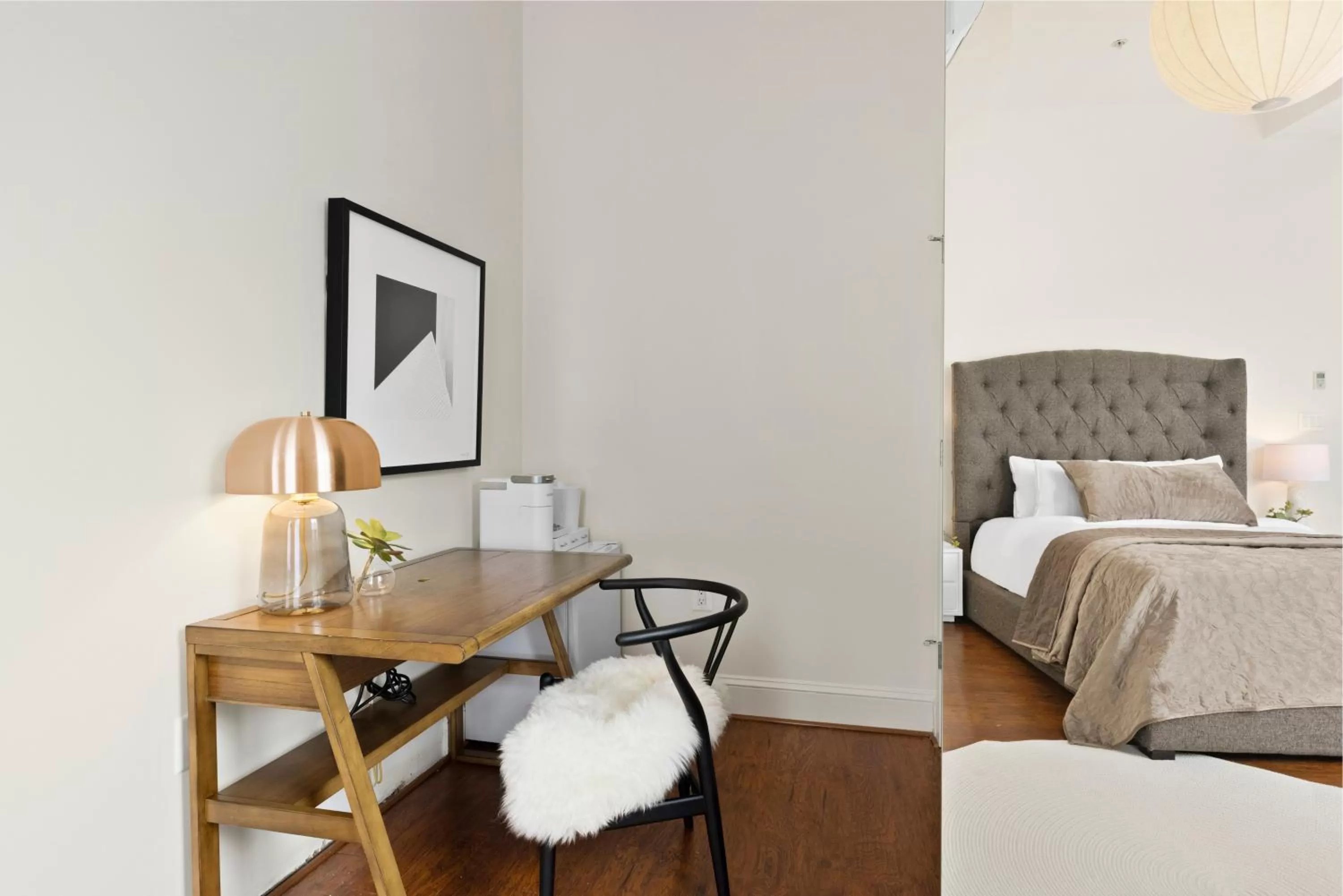 Seating area, Bed in Brexton Hotel