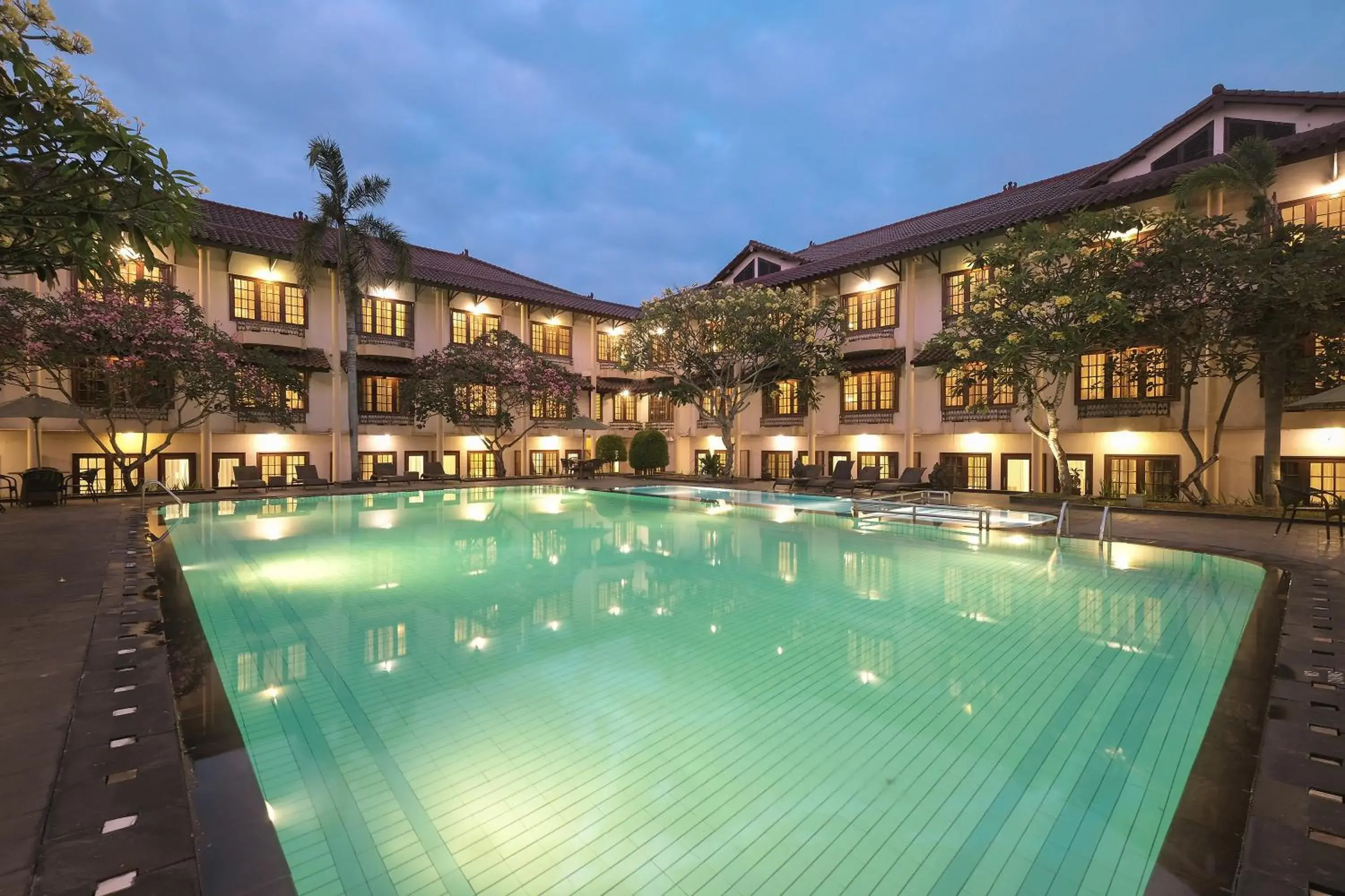 Swimming pool, Property Building in Prime Plaza Hotel Jogjakarta