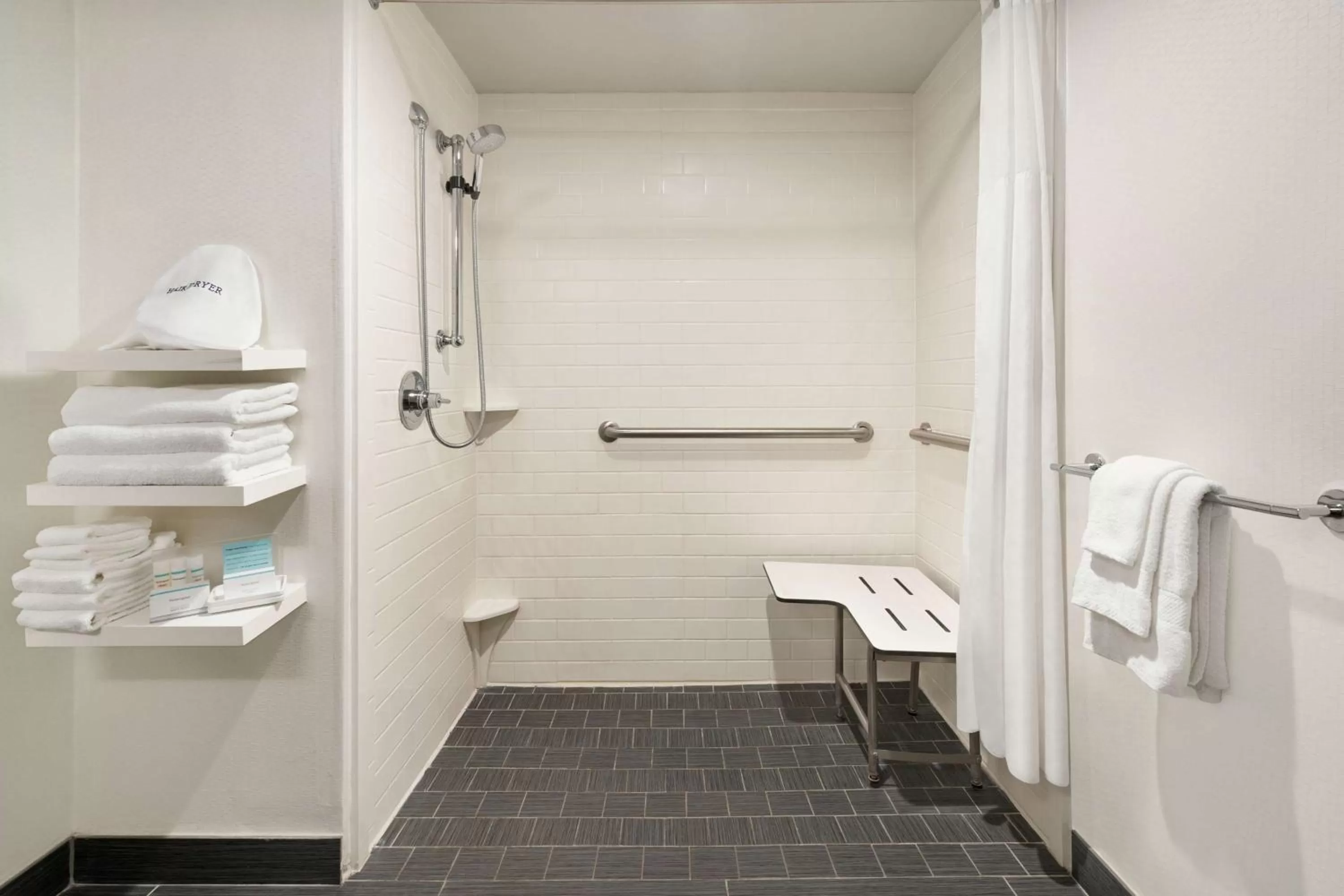 Bathroom in Hampton Inn New Orleans/St.Charles Ave