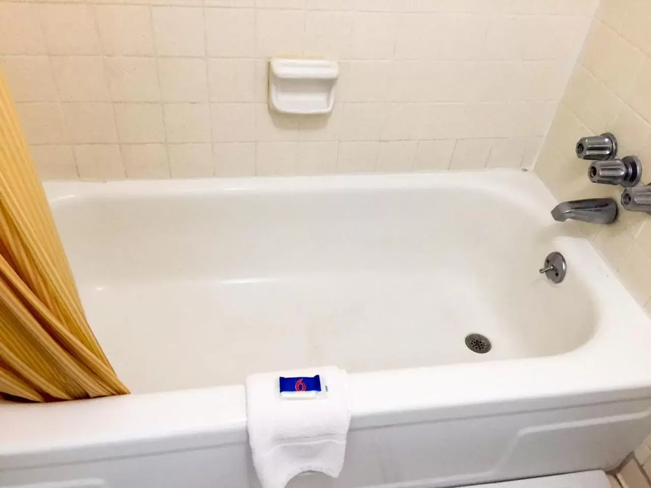 Bathroom in Motel 6-Townsend, GA