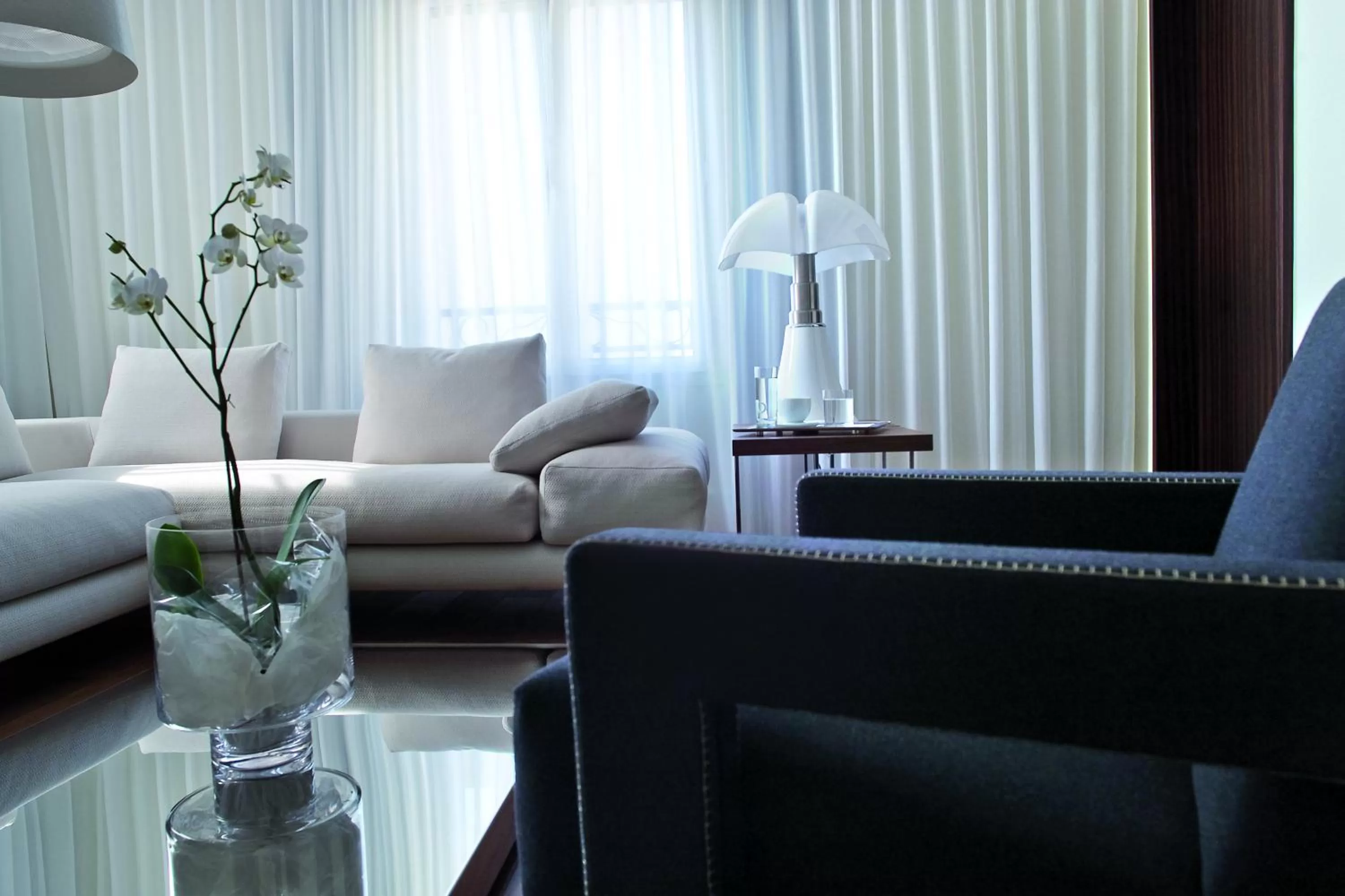 Seating area in Maison Pic