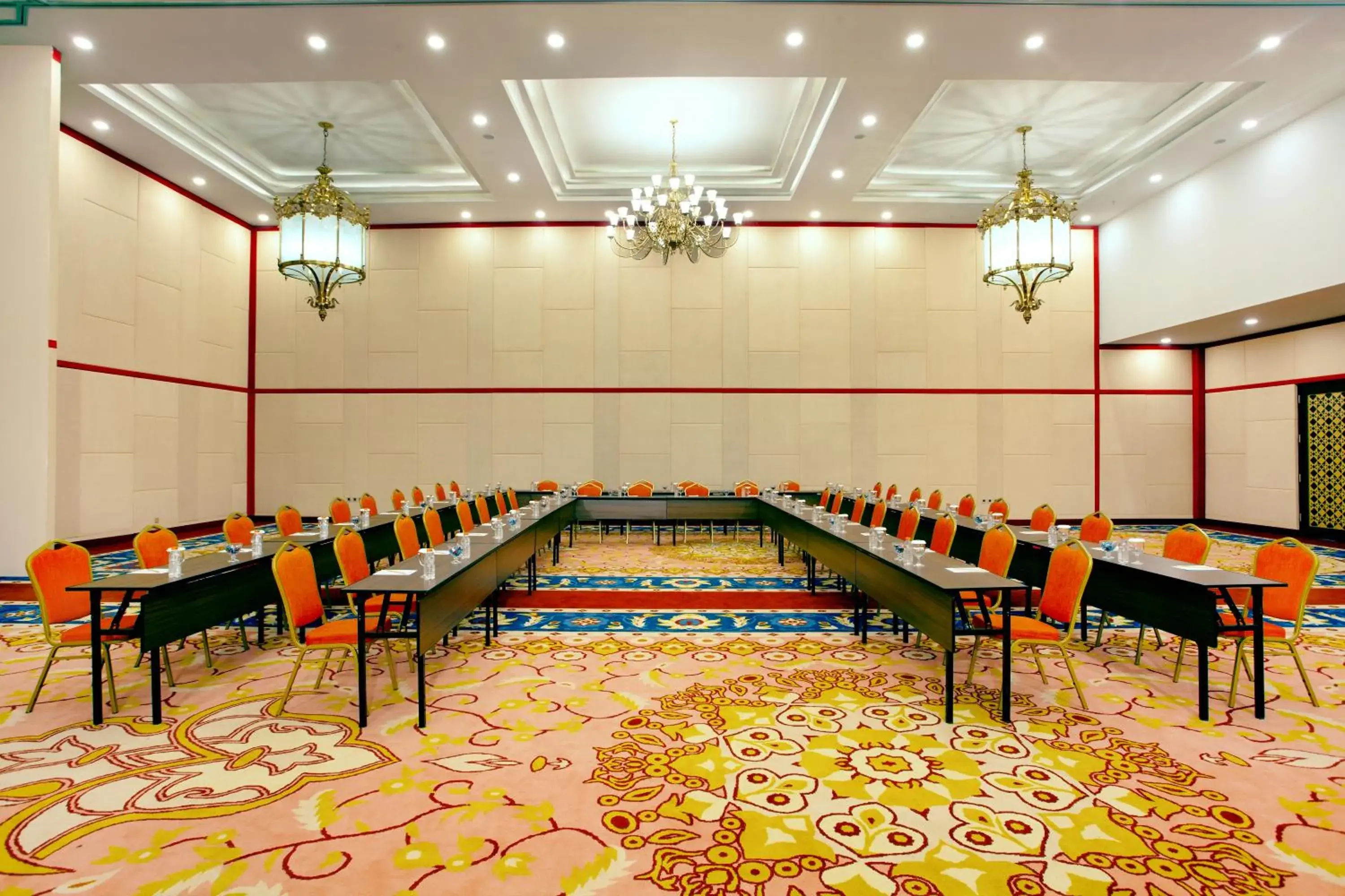 Meeting/conference room, Banquet Facilities in Alhambra Hotel & Convention, BW Signature Collection