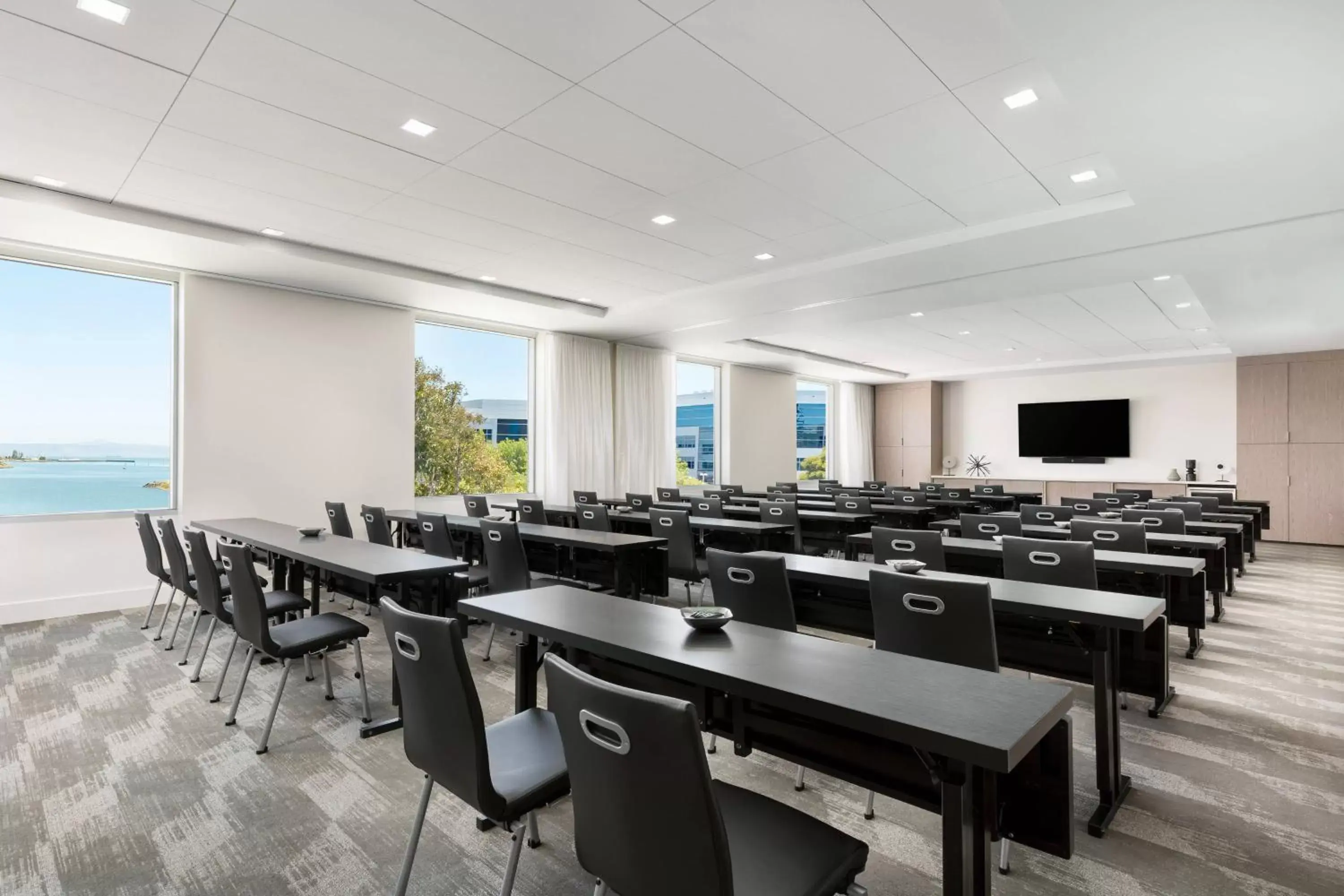 Meeting/conference room in AC Hotel by Marriott San Francisco Airport/Oyster Point Waterfront