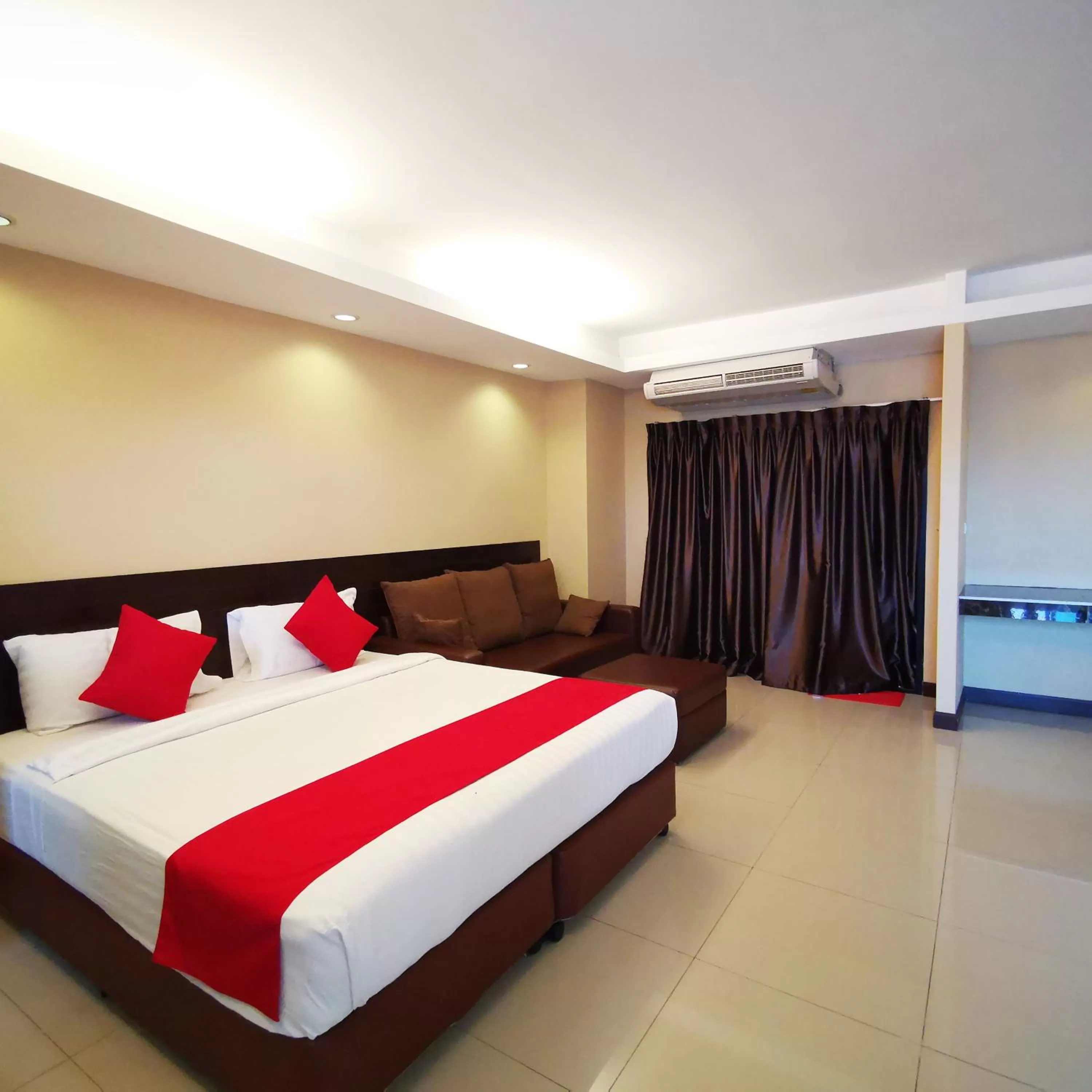 Bed in KKinn South Pattaya