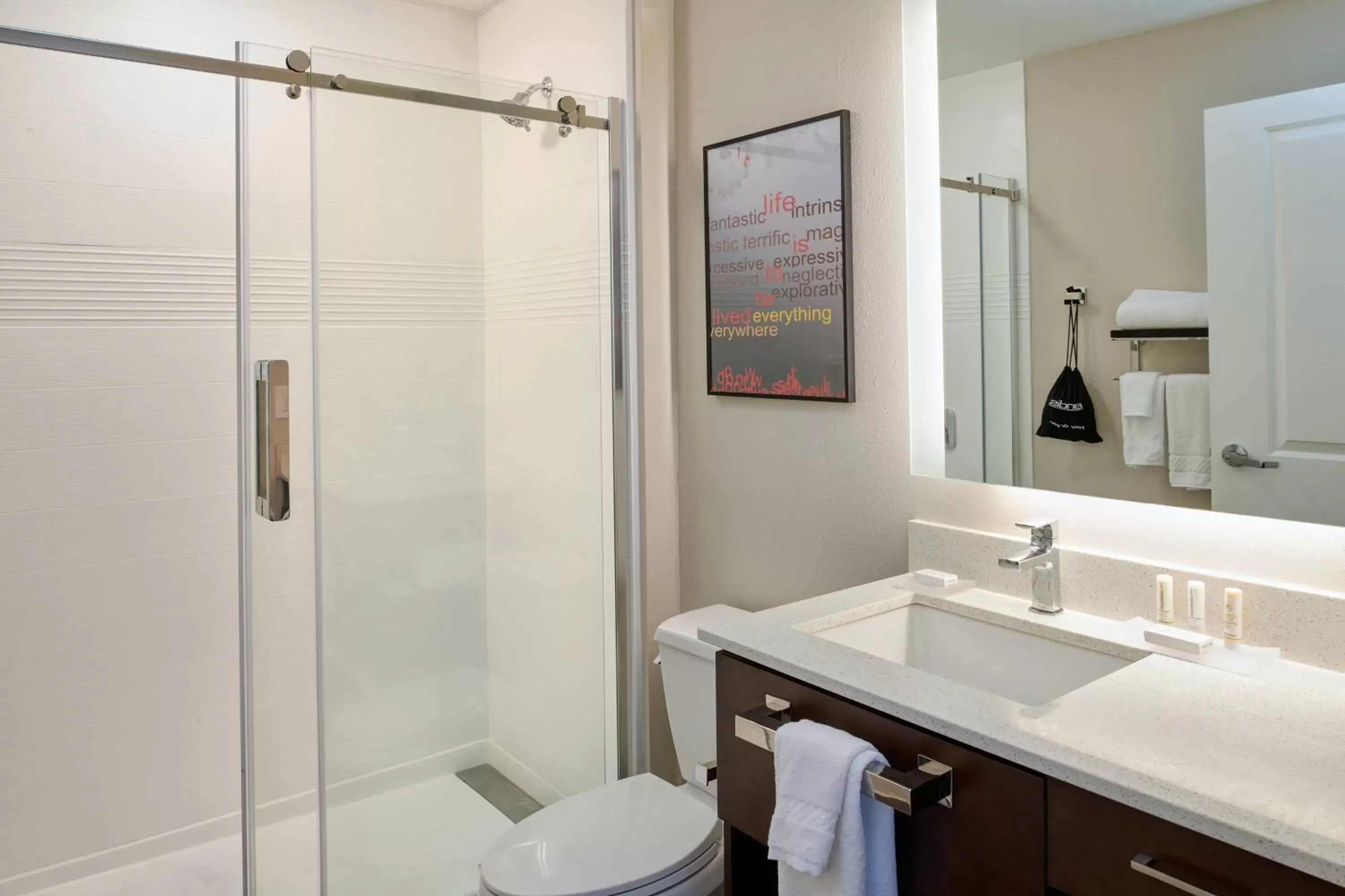 Bathroom in TownePlace Suites by Marriott Cleveland Solon