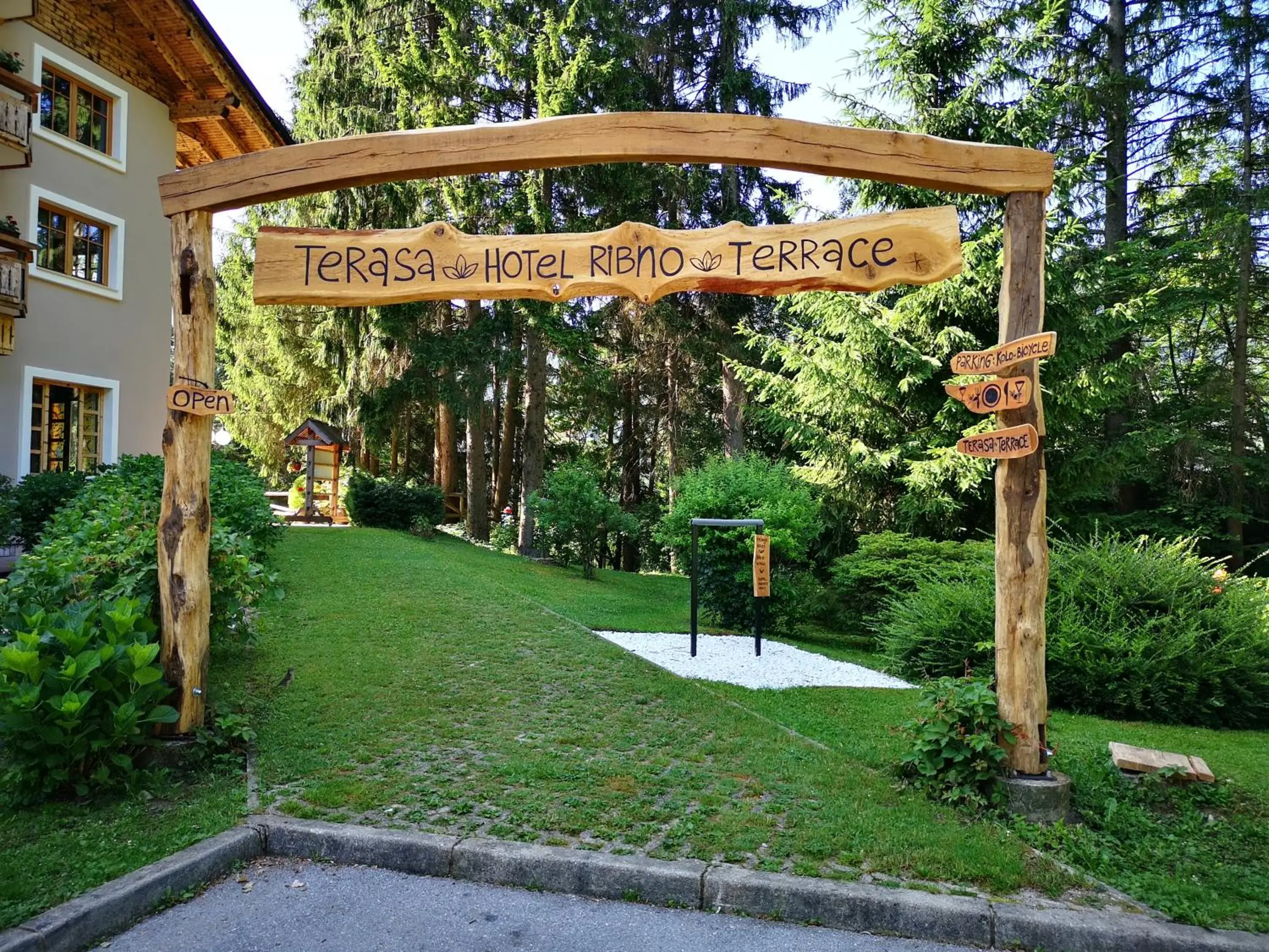 Restaurant/places to eat in Ribno Alpine Hotel Restaurant/places to eat in Ribno Alpine Hotel