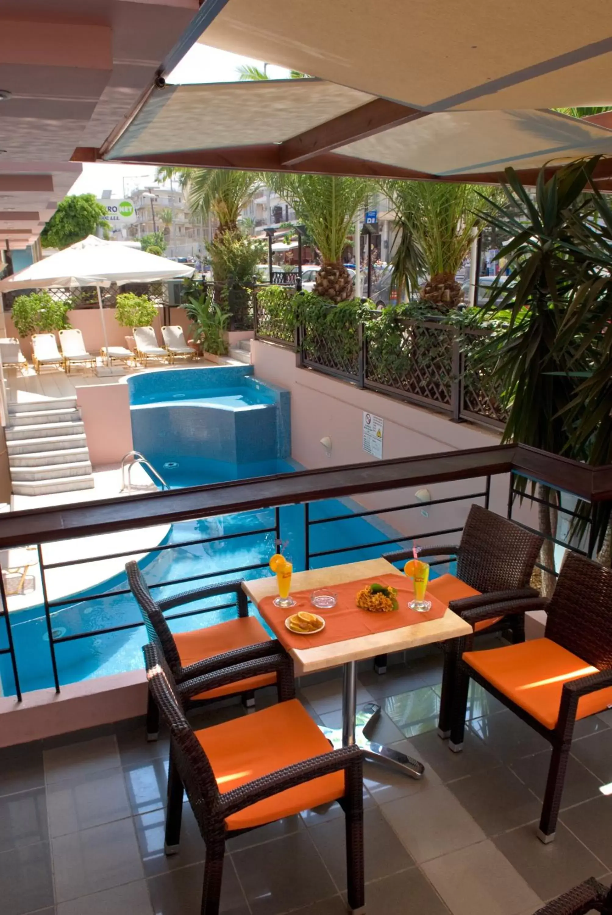 Swimming pool in Hotel Brascos