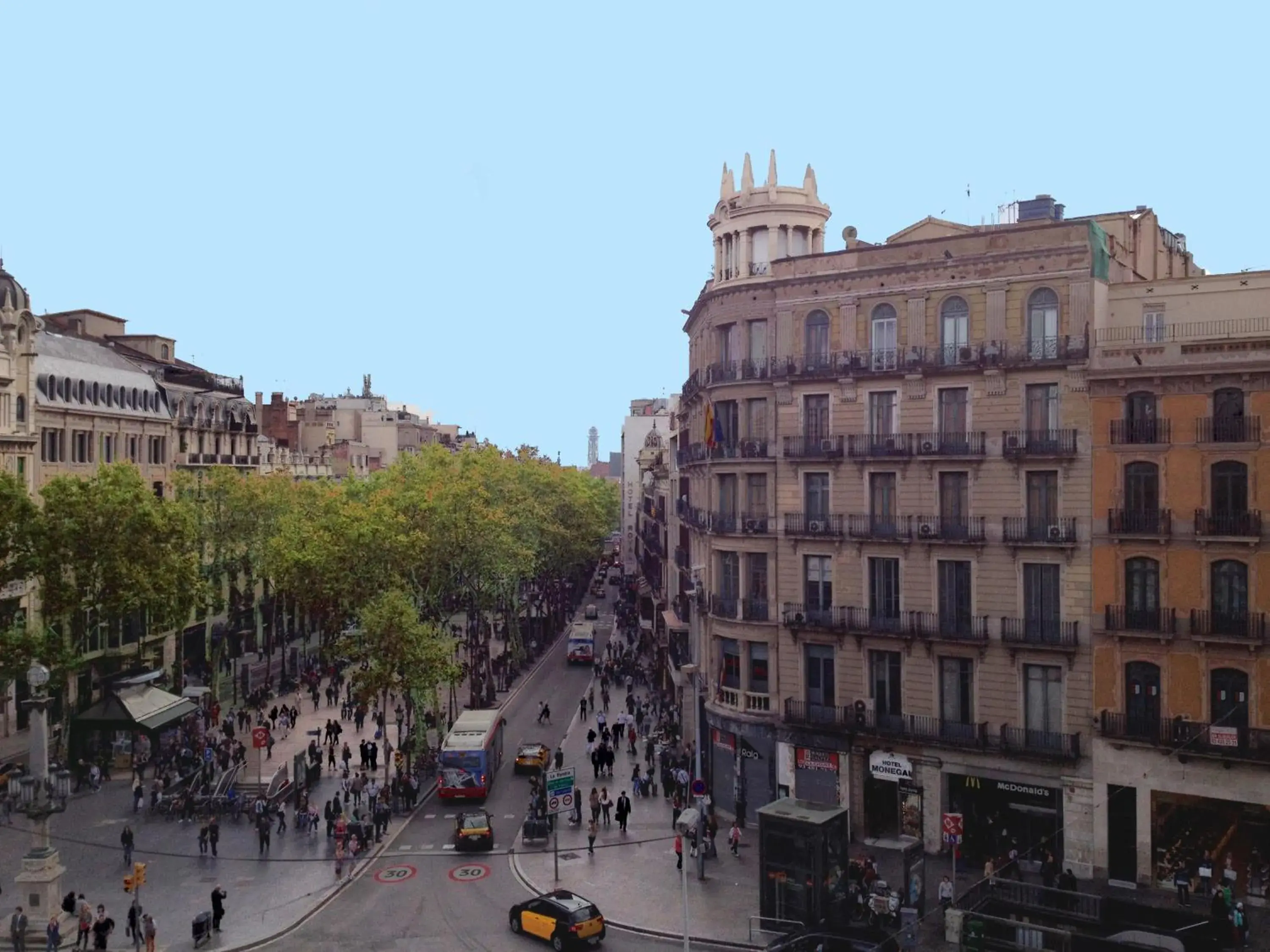 Facade/entrance in Hotel Monegal Facade/entrance in Hotel Monegal