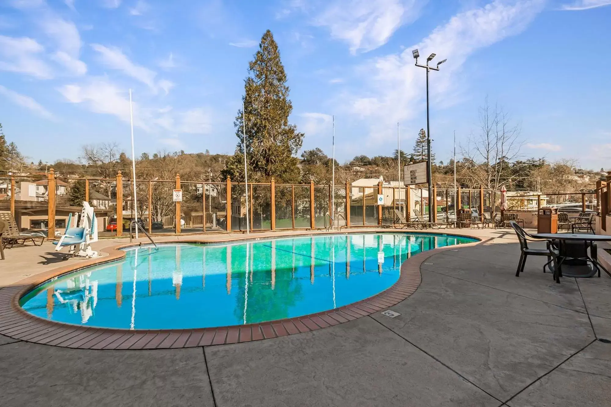 Swimming Pool in Heritage Inn - Yosemite/Sonora