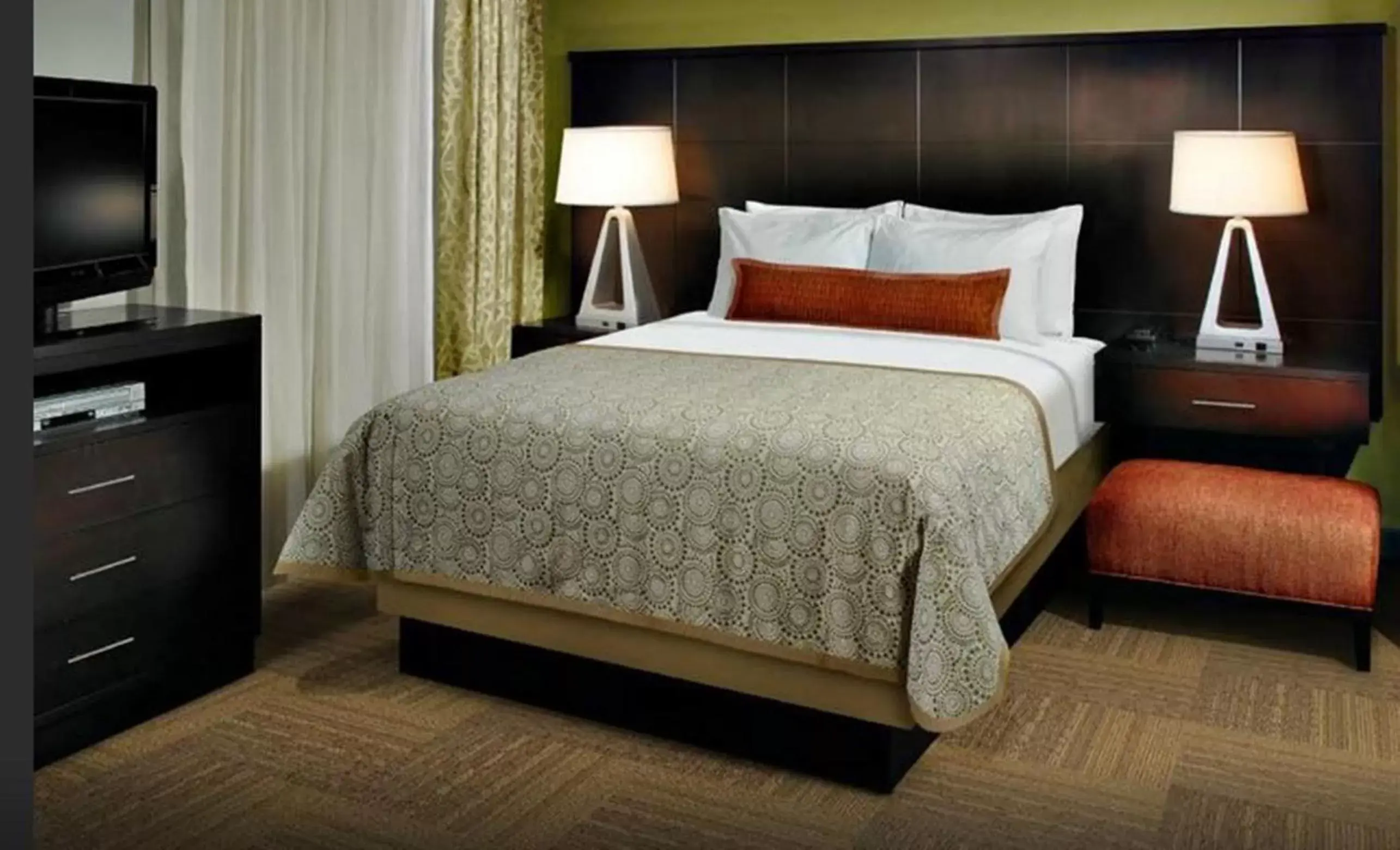 Bed in Staybridge Suites Chihuahua, an IHG Hotel