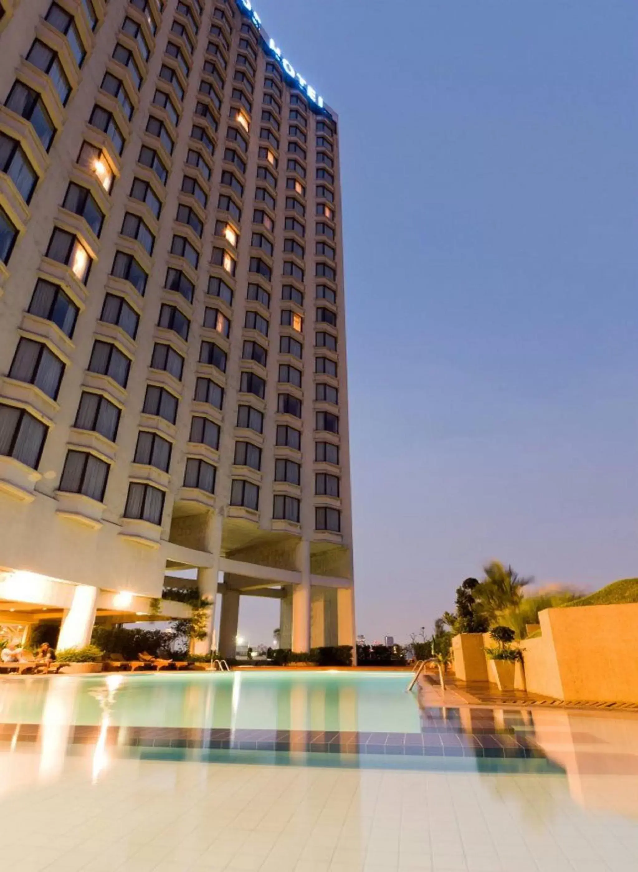 Facade/entrance, Swimming Pool in Montien Riverside Hotel Bangkok