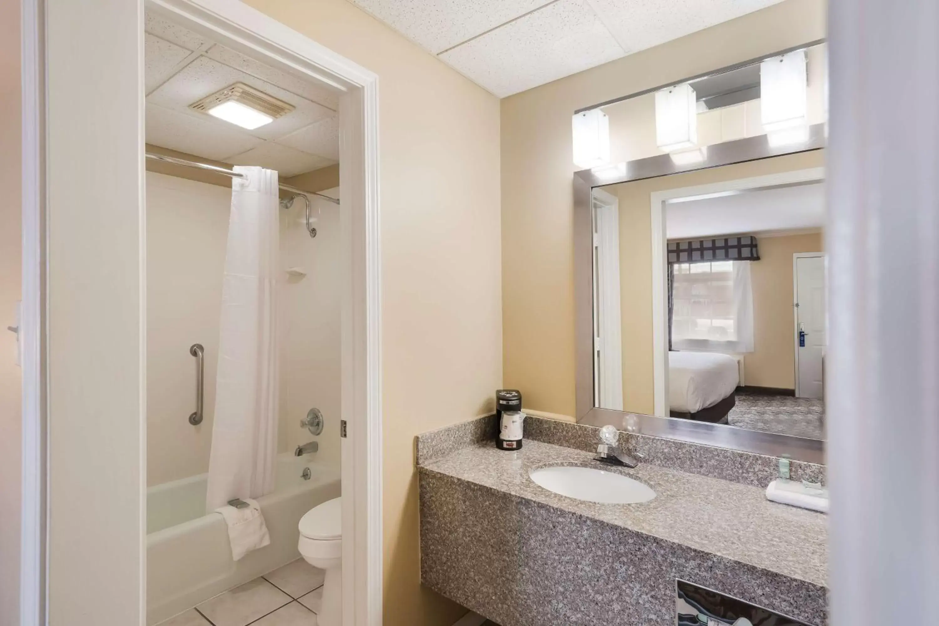 Bathroom in Best Western Conway