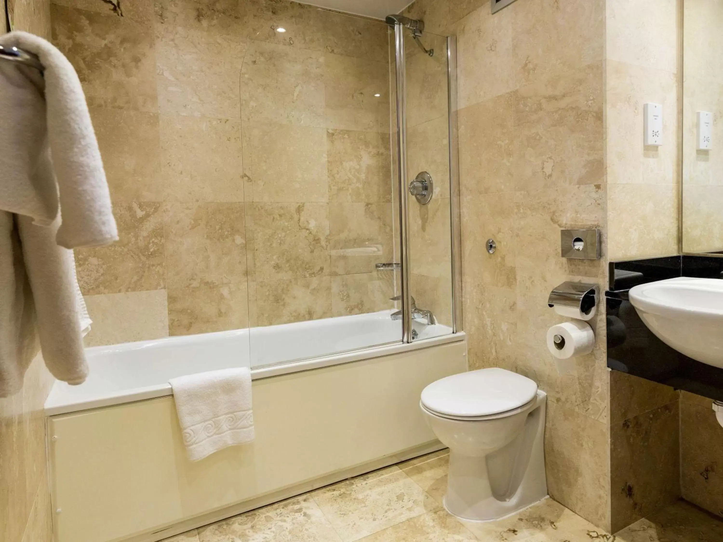 Photo of the whole room, Bathroom in Mercure Newcastle George Washington Hotel Golf & Spa