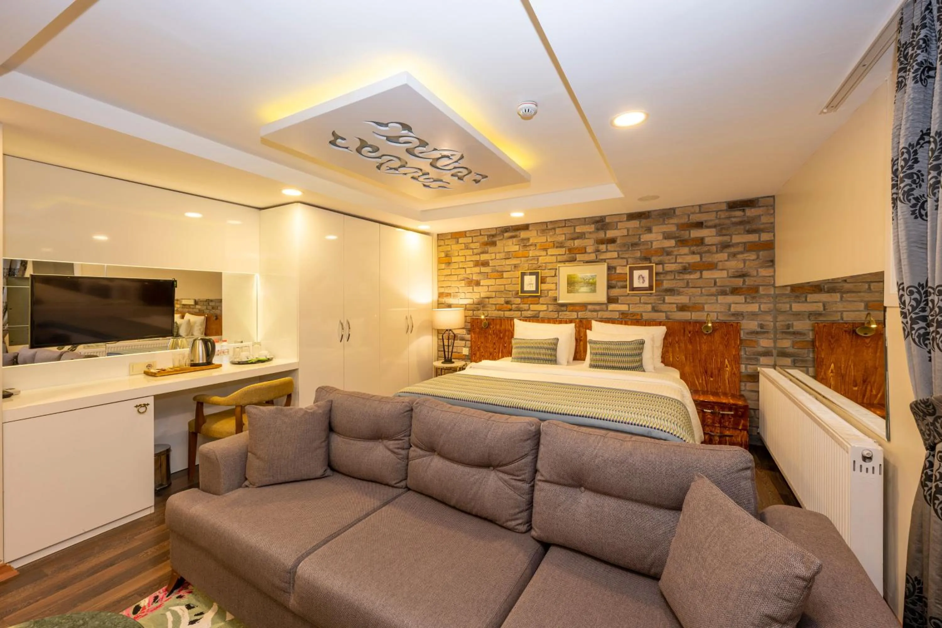 Bed in The Marions Suite istanbul Special Category Taksim