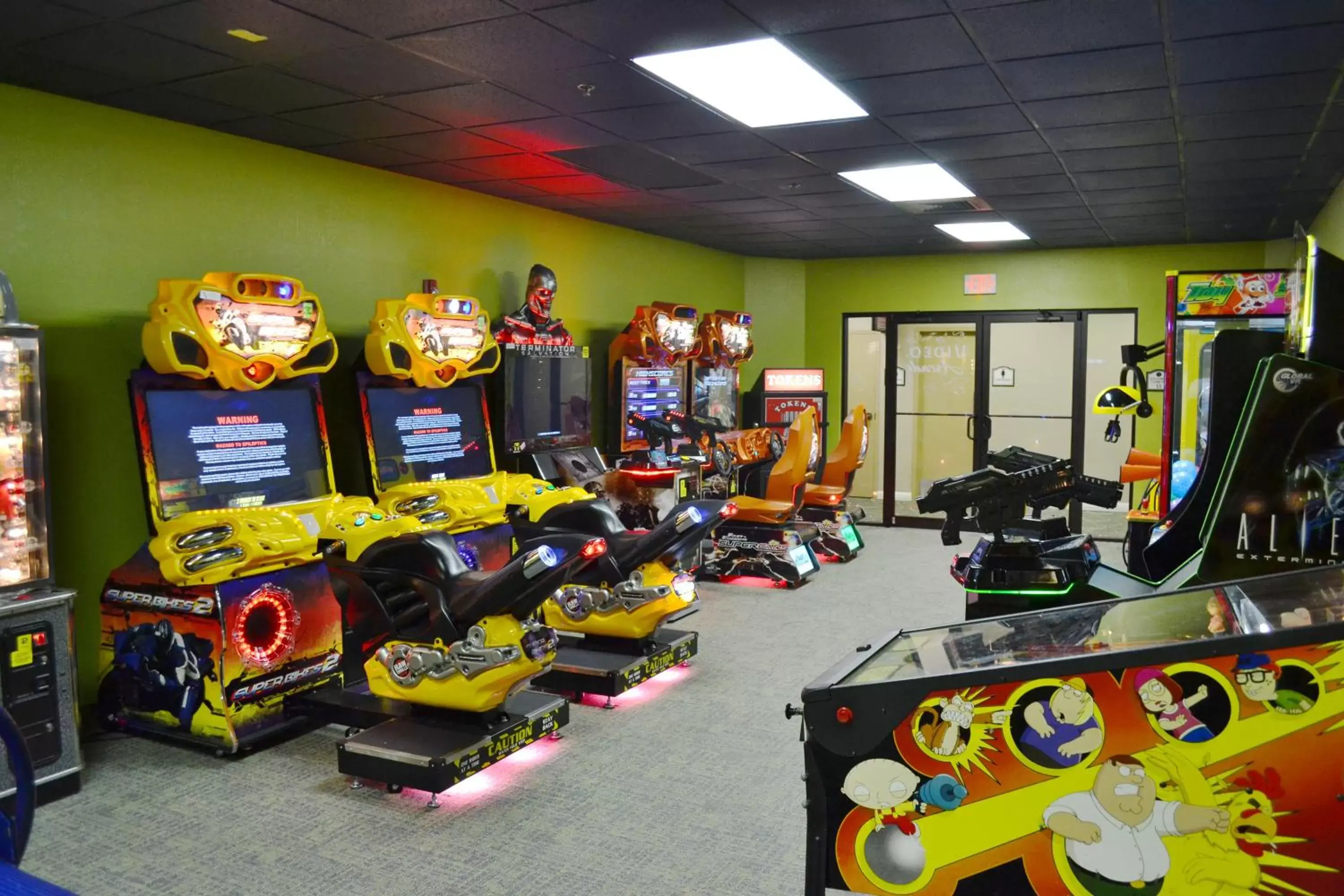 Game Room, Casino in Rosen Inn Closest to Universal