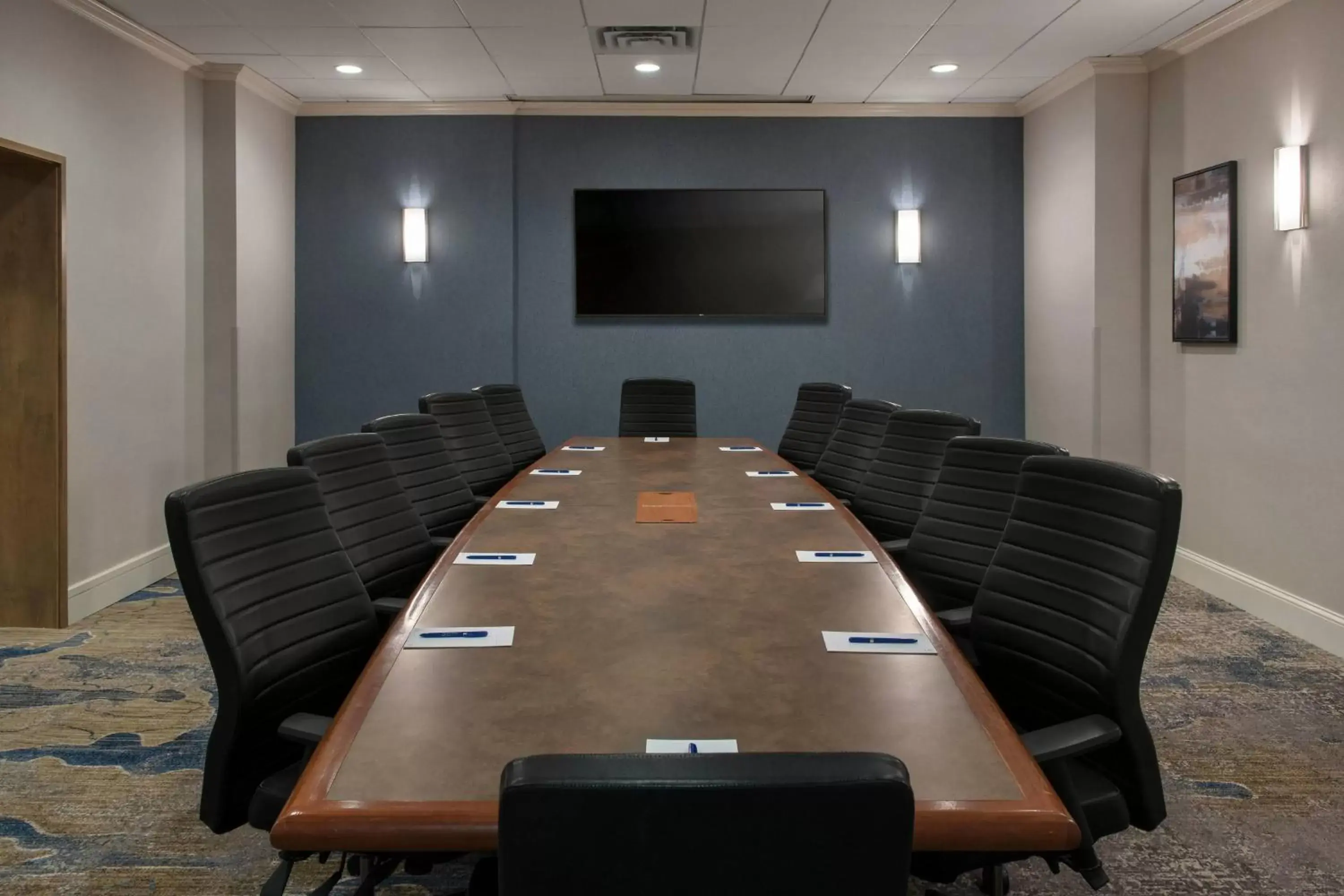 Meeting/conference room in Delta Hotels by Marriott Utica