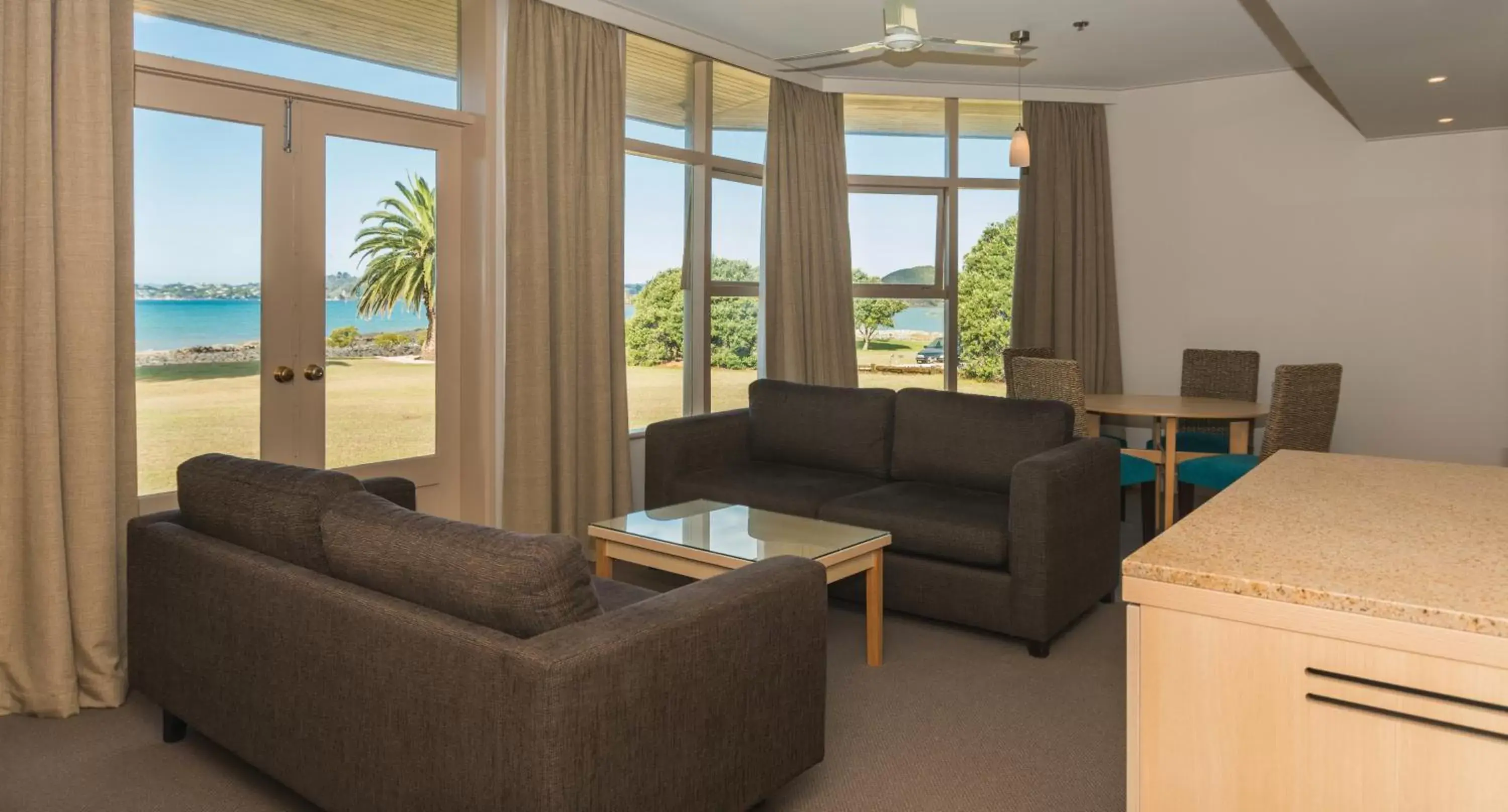 Living room, Seating Area in Copthorne Hotel & Resort Bay Of Islands