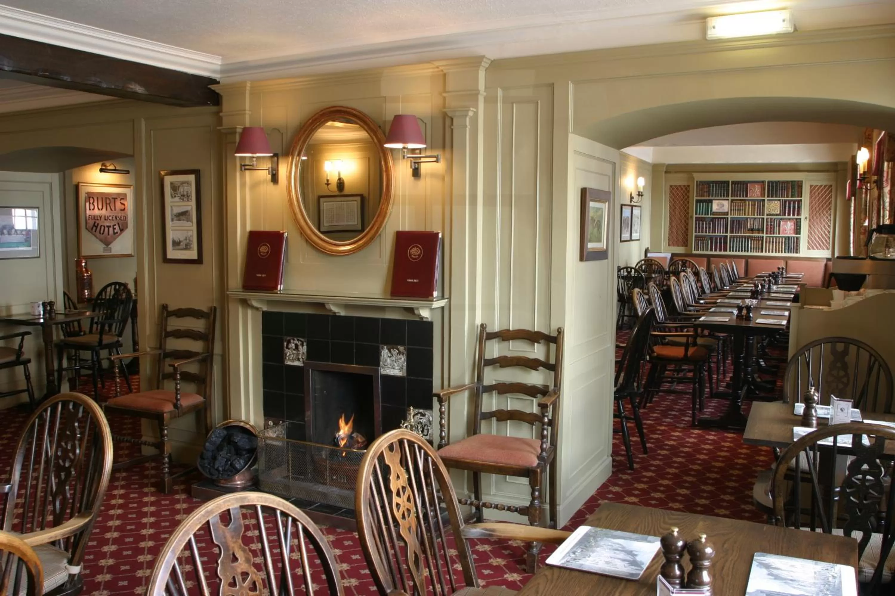 Restaurant/places to eat in Burt's Hotel