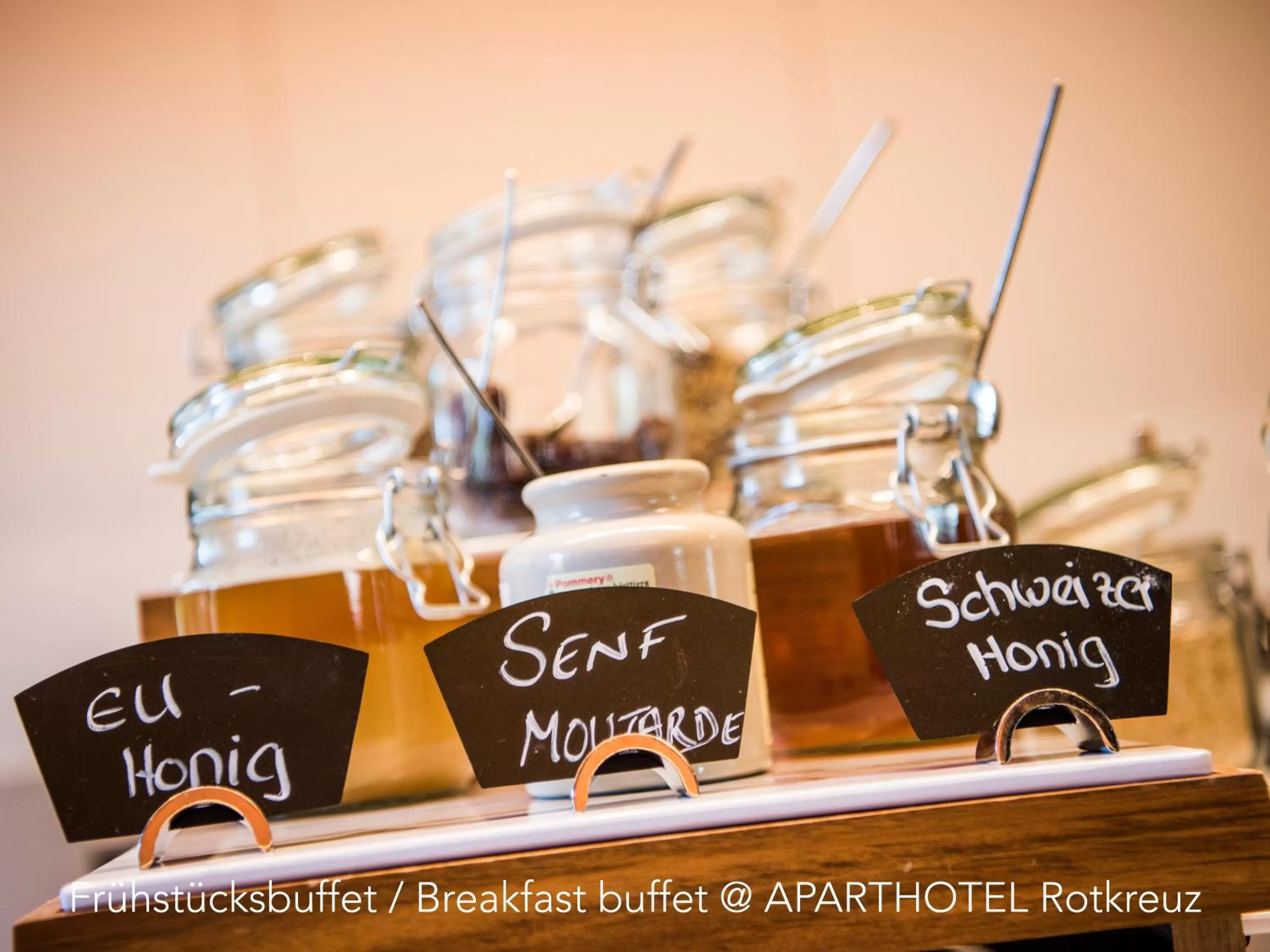 Restaurant/places to eat in Hotel Bauernhof - Self Check-In Hotel