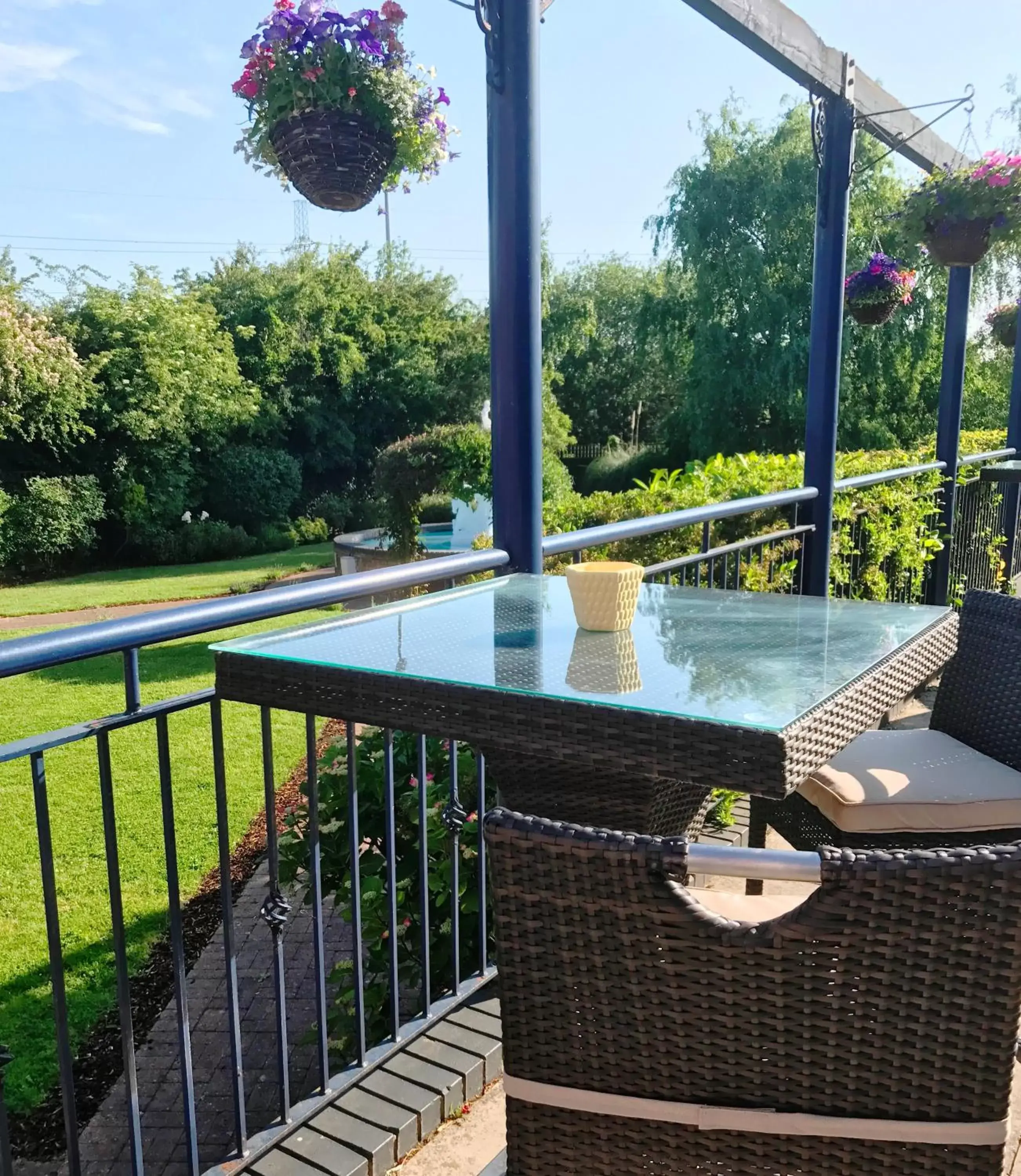 Patio, Pool View in Best Western Thurrock Hotel