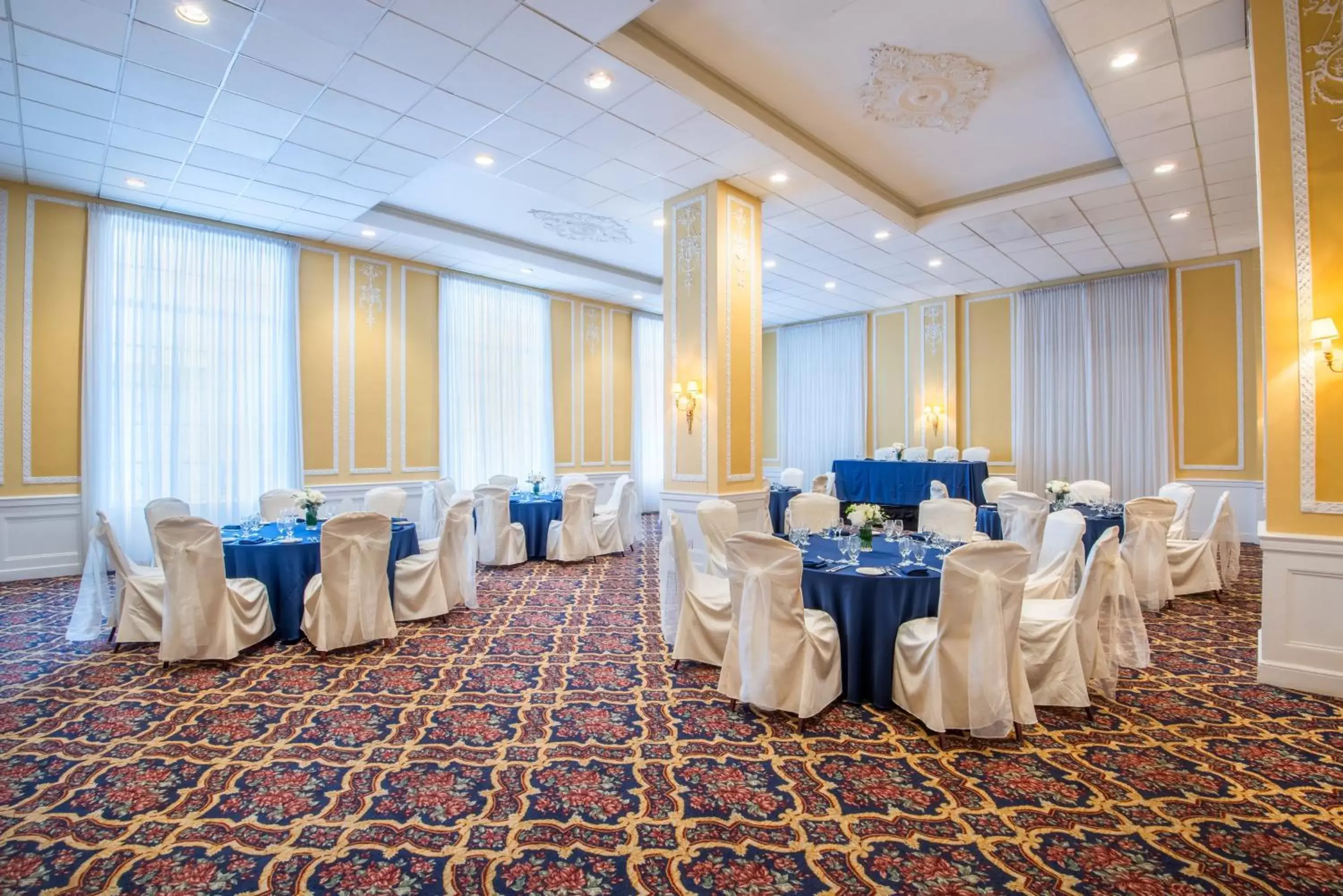 Meeting/conference room, Banquet Facilities in Crowne Plaza Hotel-Niagara Falls/Falls View, an IHG Hotel
