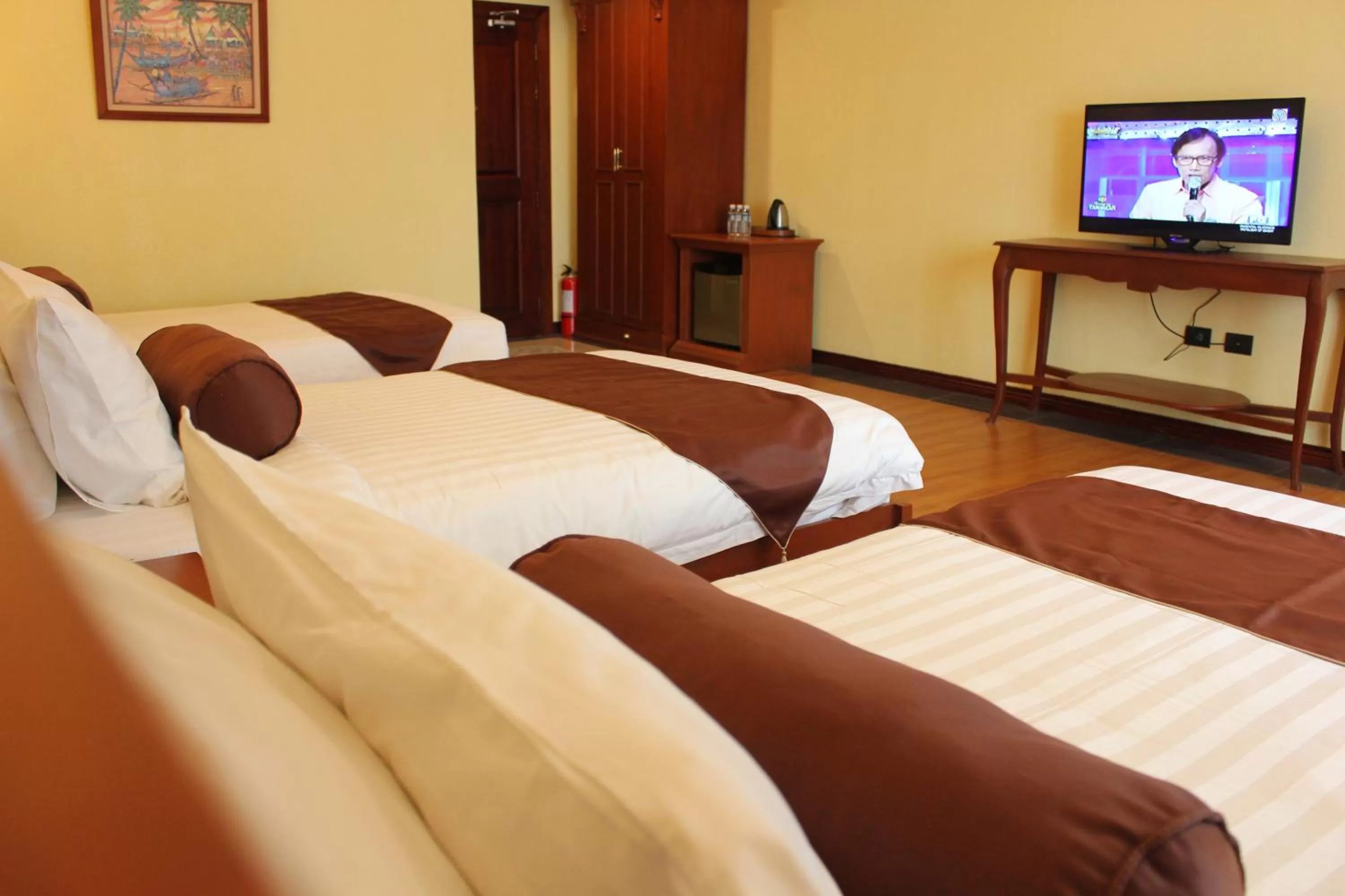 TV and multimedia, Bed in Sunlight Hotel Coron