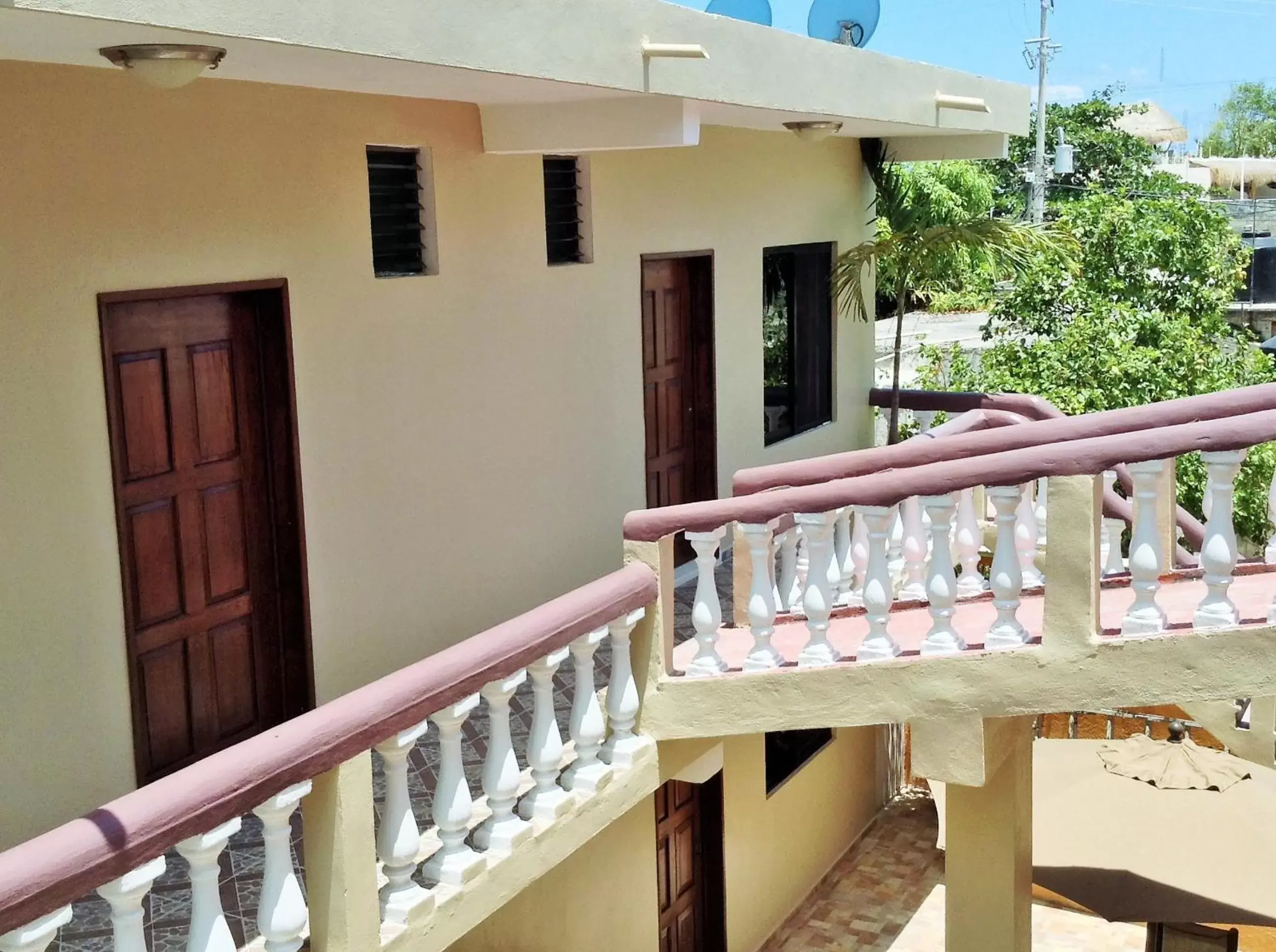 Facade/entrance, Balcony/Terrace in Posada Malix Pek