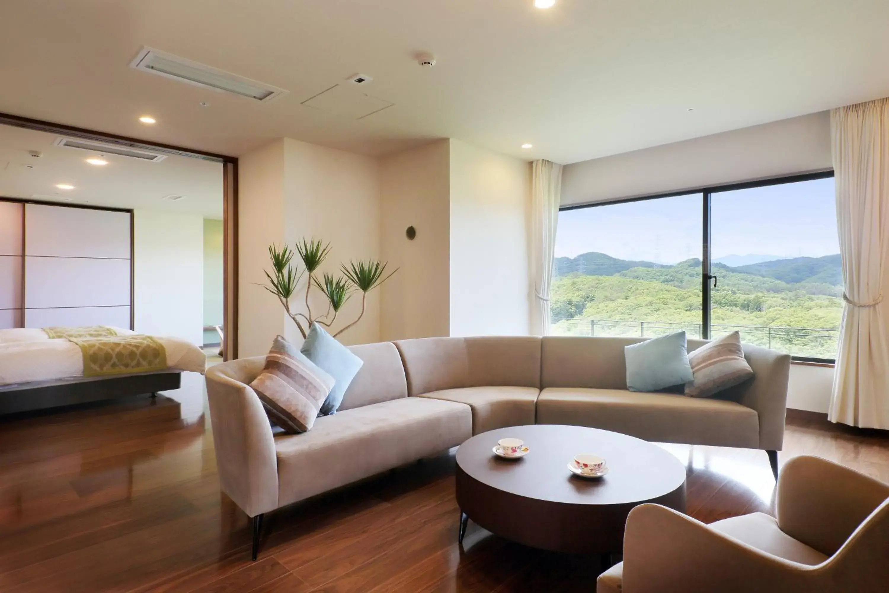 Living room, Seating Area in Ryokusuitei