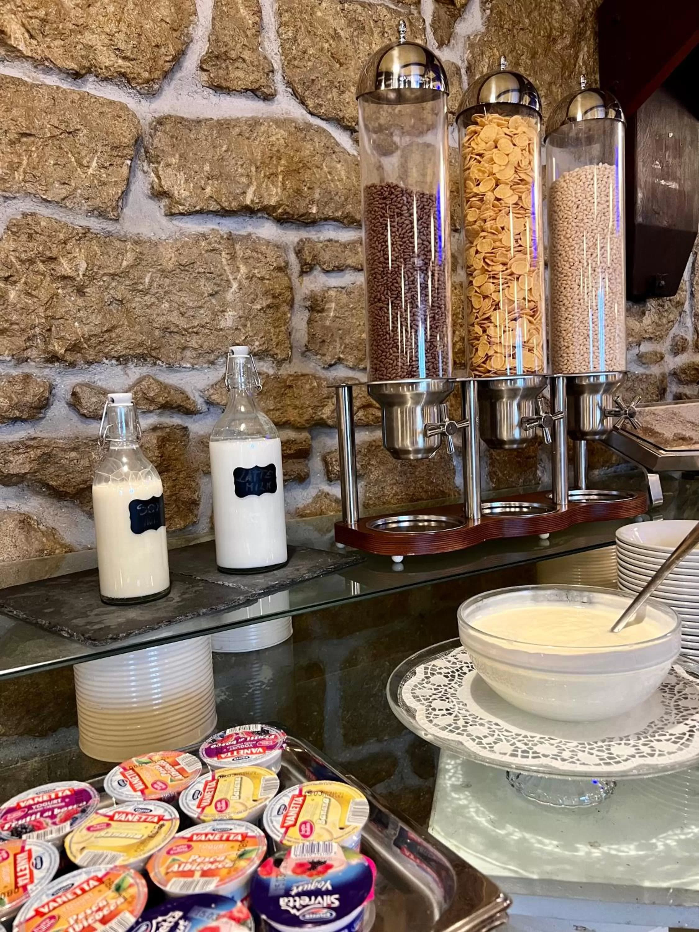 Buffet breakfast in Rainbow Hotel Depandance Joli