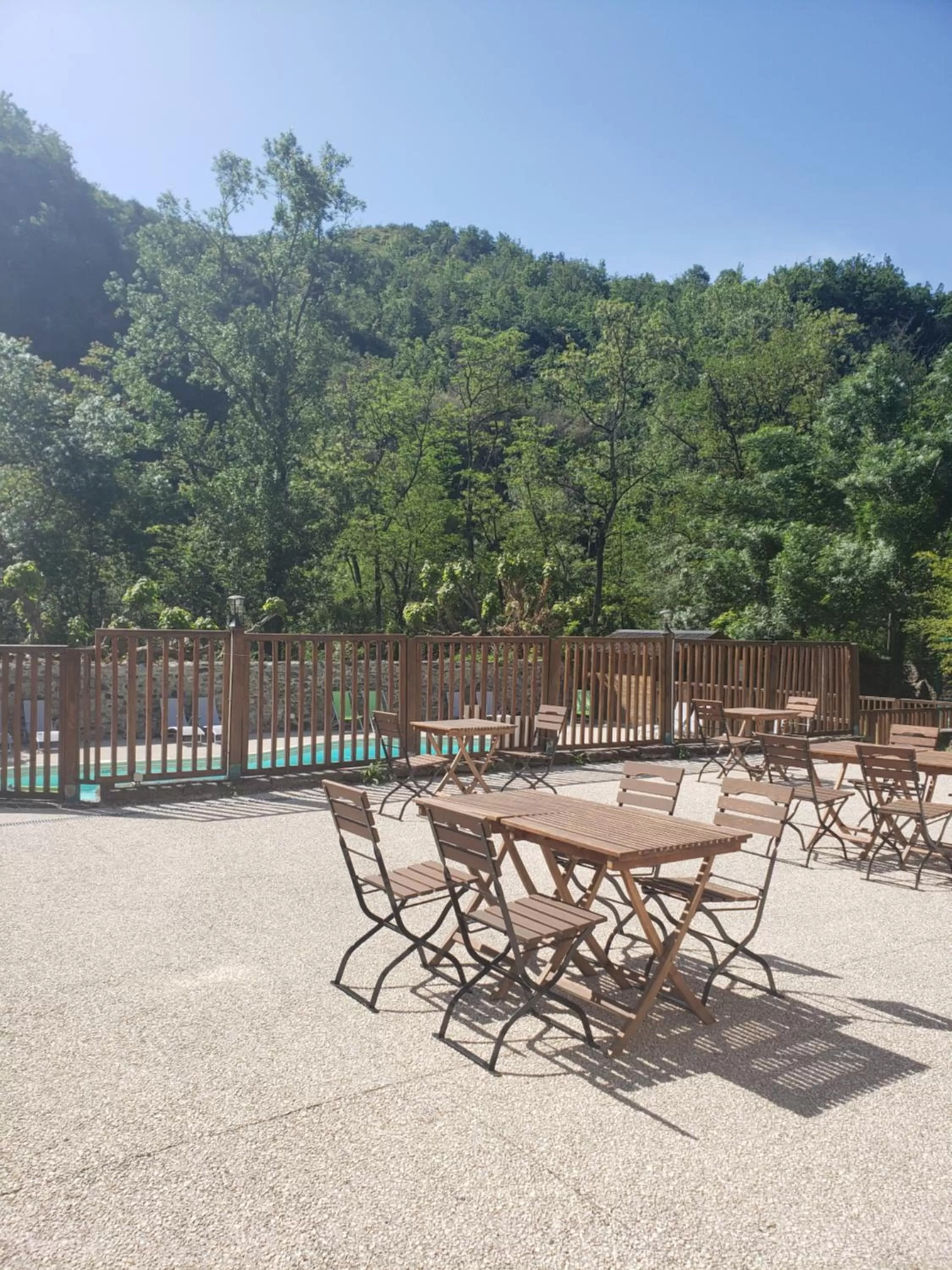 Patio in Le Moulin D'onclaire Camping et chambres d'hôtes