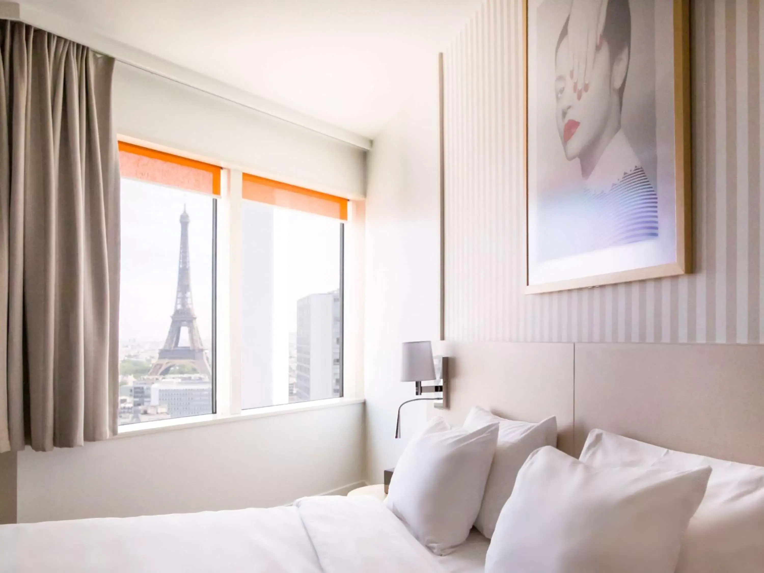 Photo of the whole room, Bed in Aparthotel Adagio Paris Centre Tour Eiffel