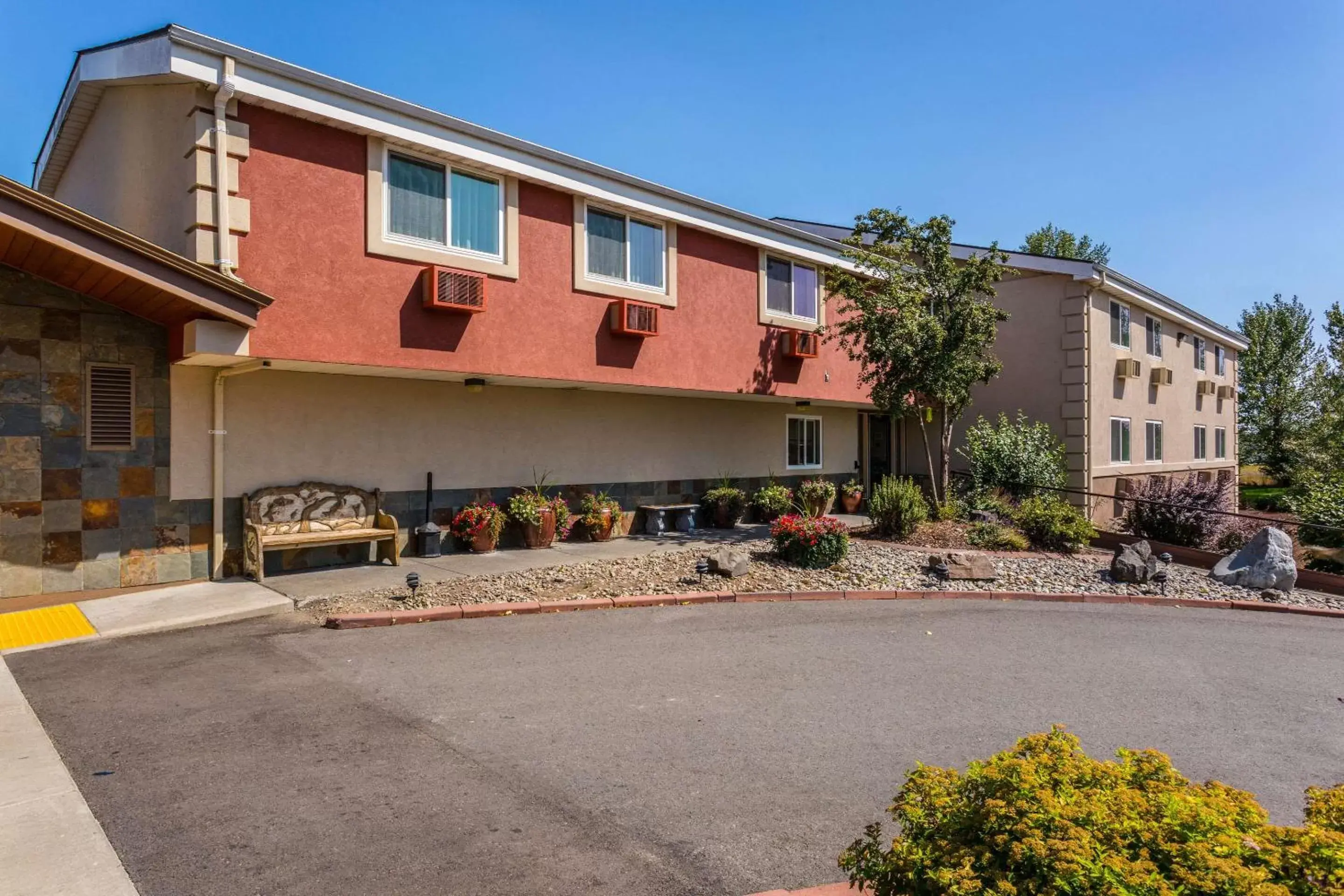 Property Building in Quality Inn & Suites Coeur d'Alene